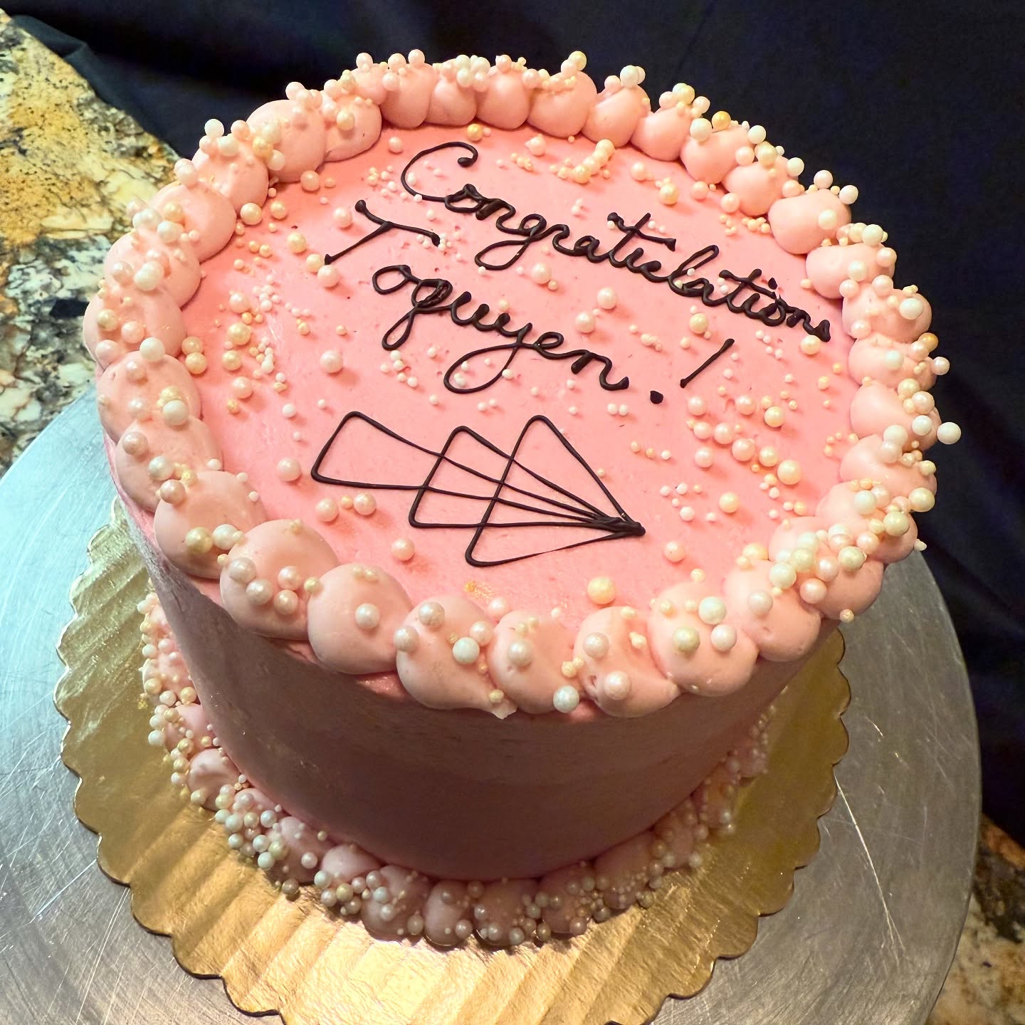 Congratulations Toquyen! ๐พ๐ This bubbly Pink Champagne Cake is in celebration of your promotion!
Champagne Cake with Champagne Soak and Fresh Raspberry Buttercreams. Cheers to your next adventure! ๐ฅ
#cake #cakespaz #cakesofinstagram #champagne #champagnelover #raspberrycake #raspberry #customcake #congratulationscake #sacramento #elkgroveca #sacramentobakery #elkgrovebakery #ordercustomcake #champagnecake #raspberrycake #specialtycake #ordercustomcake #pastrylife #dessert #sacfoodie #sacramentofoodie #dessertsacramento #ordercake #orderdessert #ordercustomcake #specialtyorder #specialtydessert #champagnelife #promotioncake