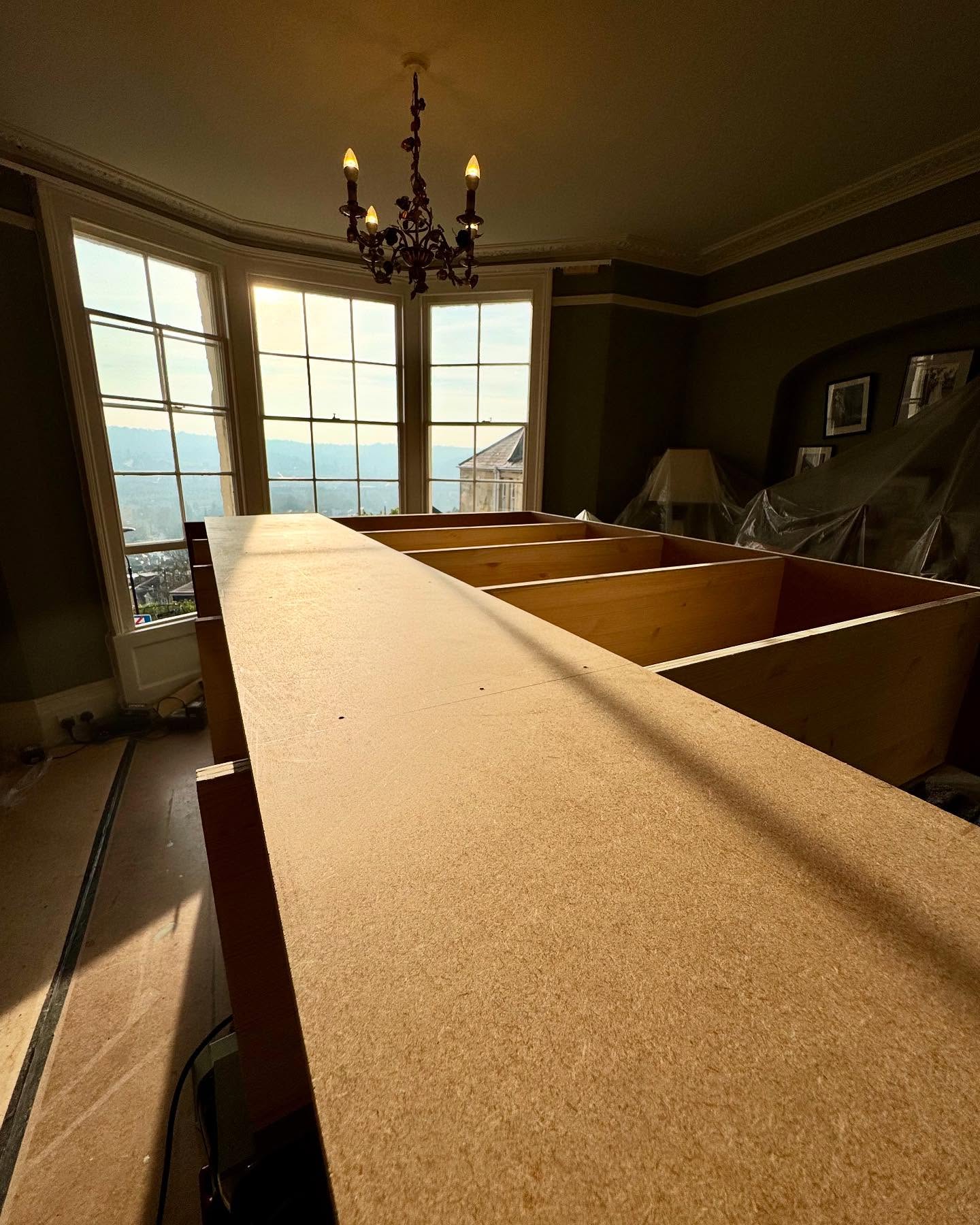 Just some photos from my last couple of weeks at work. Some serendipitous moments of sun and a great view out over Bath. Not a bad workshop at all #bath #bathuk #somerset #carpentry #storage #storagesolutions #bookcase