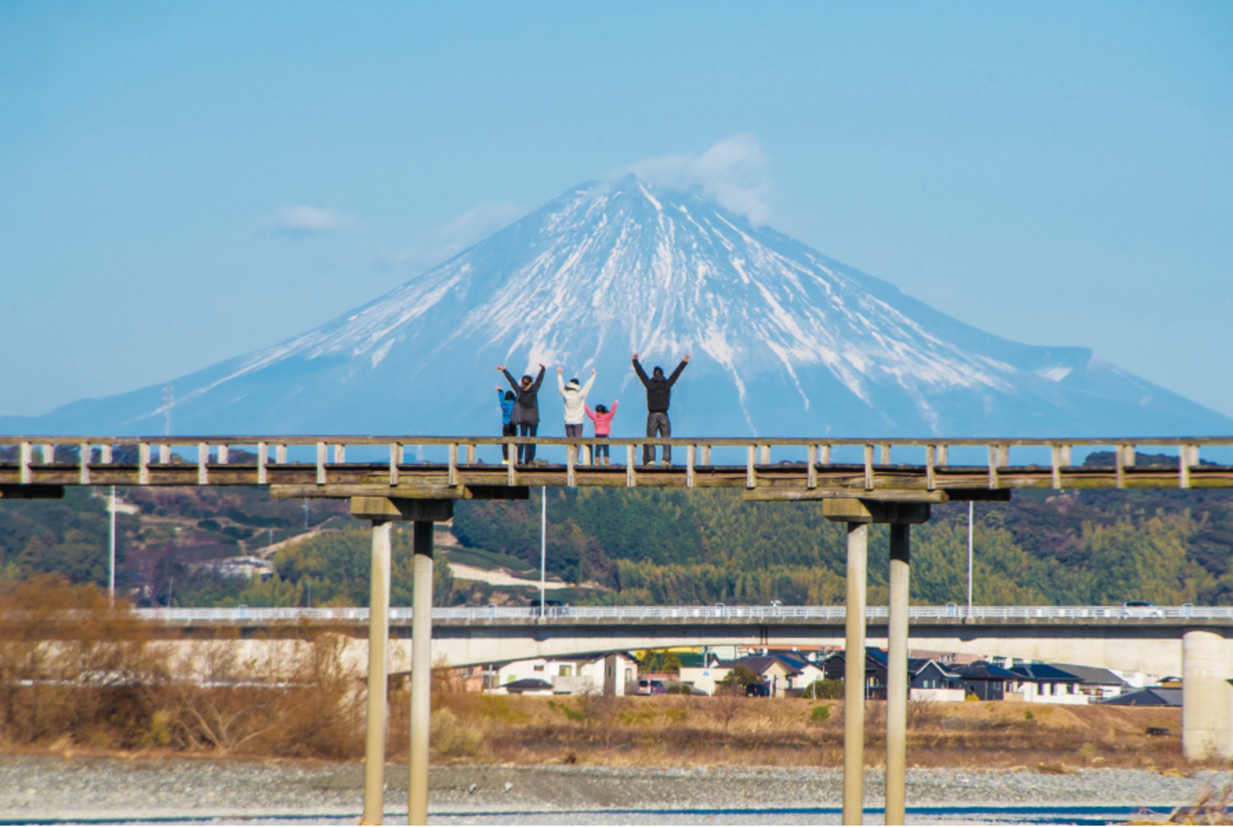 From the Horai-bridge, you can see the Mt.fuji!
#tokaido #localtrip #mtfuji #shimada #shizuoka #shizuoka #greentea #japaneseculture #architecture