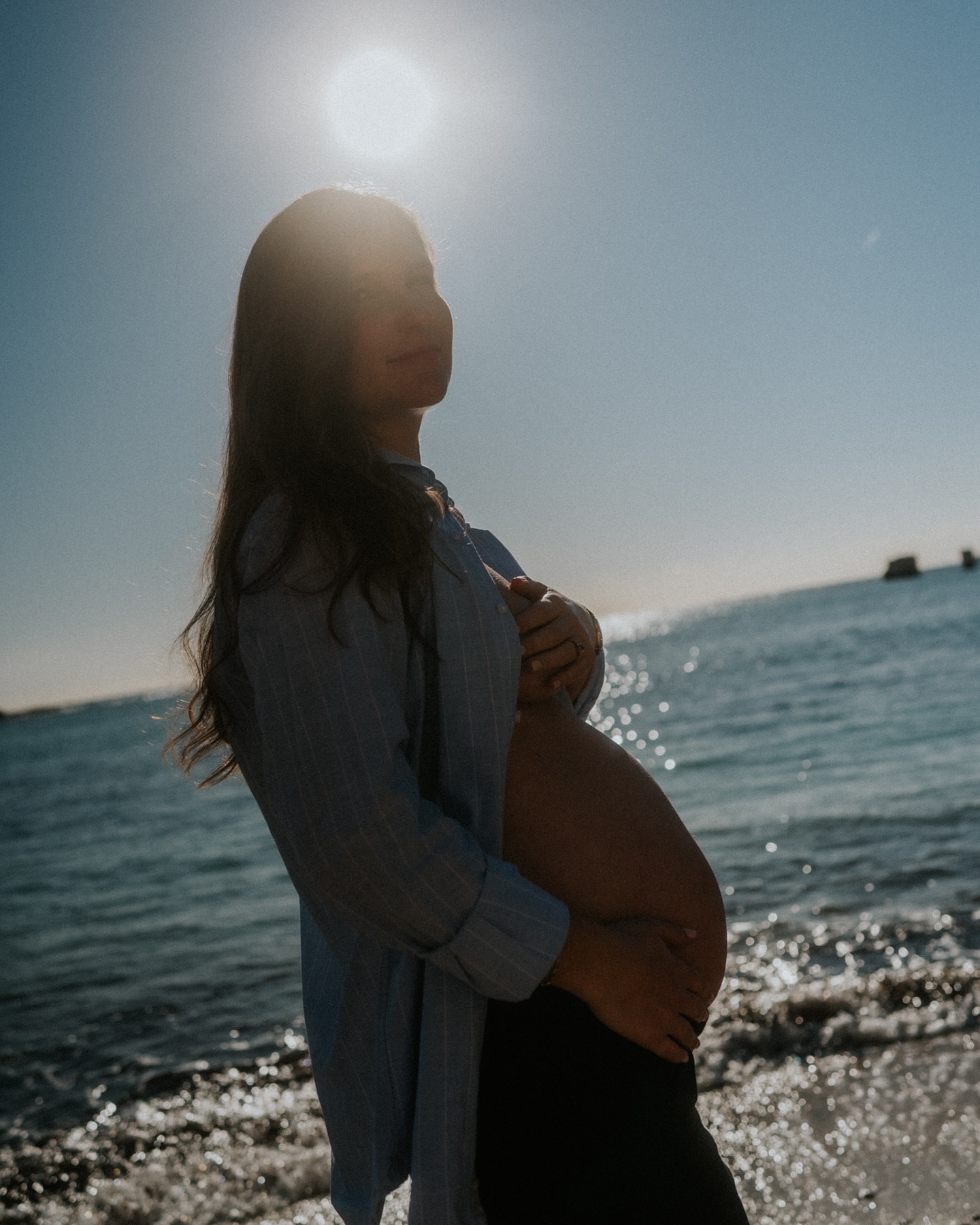| contre-jour
#maternityphotography #photographenice #winterlight #photographegrossessenice #cotedazur #backlight