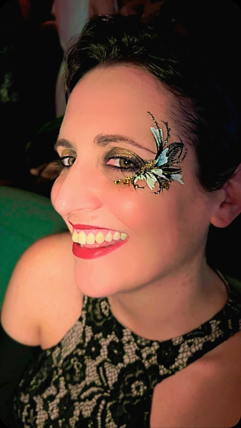 Throwing it back to an incredible December evening, where we brought bold animal print face painting to the stylish team at @louisvuitton! 🐆🦓🐅
Our team of four artists created stunning designs, from sleek leopard spots to striking zebra stripes, perfectly complementing the night’s energy 🎨
With amazing vibes, great music, and a touch of artistry, this was an event to remember! 💫🍾
🐯
#AdultFacePainting #EventArtists #GlitterArtistLondon #GlitterBar #GlitterBarLondon #CorporateEntertainment #FacePainterLondon #EventProfs #AnimalPrintMakeup #ZebraPrint #LuxuryFaceArt #LouisVuitton #LuxuryEvents #FacePaintingArt #CreativeEntertainment #EventVibes