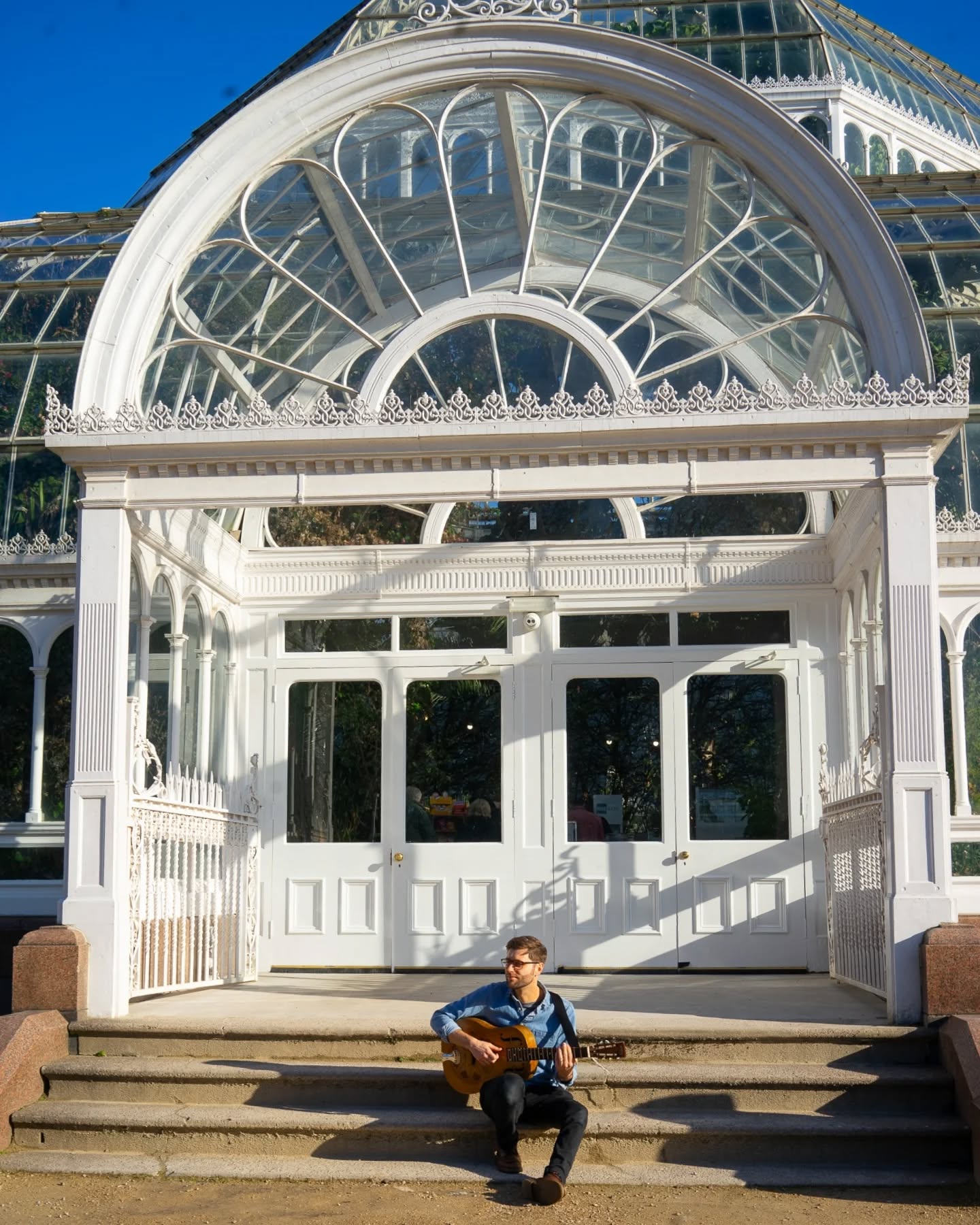It was great to feel the sun shining off Sefton Palm house yesterday. What a venue!
📸@sophiewhitleyphoto