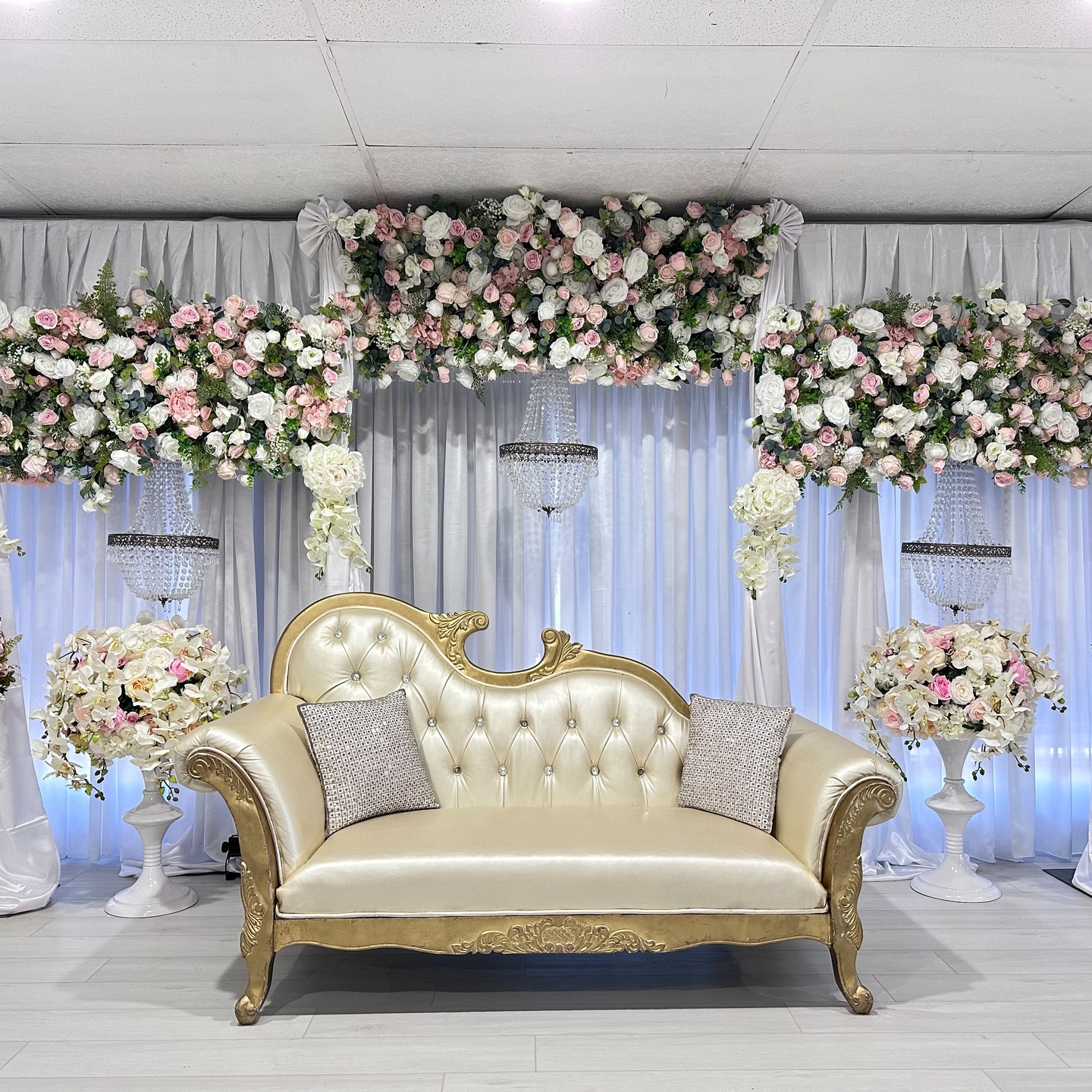 🌟 Breathtaking Stage Decor at Magnolia Banquet Hall! ✨
At Magnolia Banquet Hall, we believe the stage is the heart of every celebration! Whether it’s a wedding, corporate event, or special occasion, our stunning stage decor transforms your event into an unforgettable experience.
-Elegant Backdrops – From luxurious drapes to floral arches, we design picture-perfect setups.
-Custom Themes – Romantic, modern, or traditional—our decor matches your vision.
🌟 Lighting & Effects – Soft glows, LED displays, and mood lighting to enhance the ambiance.
- Photo-Ready Perfection – A stage that looks as magical in person as it does in pictures!
Book your event with us and let’s create a mesmerizing stage for your special day with our In-house decor team @fusionbollywood_decor
📍 Magnolia Banquet Hall | Contact us for bookings & inquiries!
#MagnoliaBanquetHall #StageDecor #EventStyling #BanquetHallEvents #fusion #decor #jasminehallyyc #venues #calgary #weddings #inspiration #banquethalls #weddingdecor #birthdaydecoration #yyc #yycliving #calgary #events