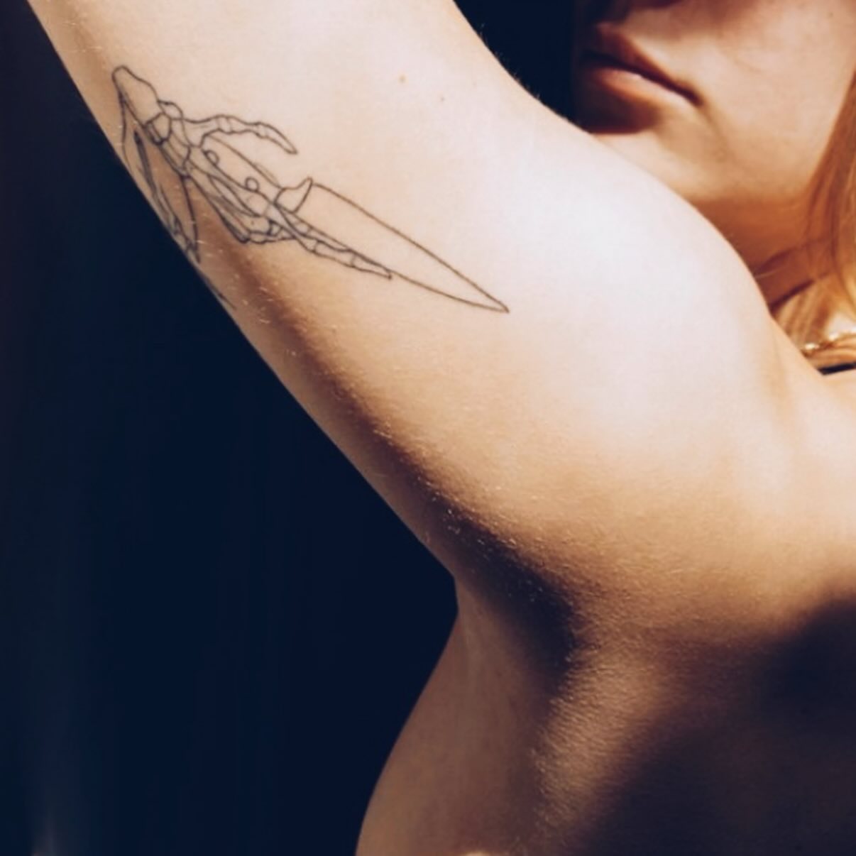 🌿Hey, natural ninjas 🥷 I’m often asked about my go-to natural deodorant, and the wait is OVER. I’m super excited to share that Salt of the Earth deodorants are now available at the apothecary! 🙌 Hands down, these are THE best natural deodorants you can find!
Here’s why I absolutely love them:
💚 100% natural origin & certified COSMOS Natural
🌼 Soothing & nourishing goodness
💪 They actually WORK and keep you fresh all day!
💰 Bang for your buck – they last up to 6 months!
🌱 Vegan & cruelty-free
♻️ Ethical, sustainable, and recyclable packaging
🌍 Refillable – so kind to you AND the planet!
🌸 Sassy scents like Oud & Bergamot, Clary Sage & Mint, and Neroli that smell divine!
Swing by and grab one for yourself! Your underarms will thank you!
#NaturalDeodorant #SaltOfTheEarth #SustainableBeauty #MedicalHerbalist #thesageapothecary