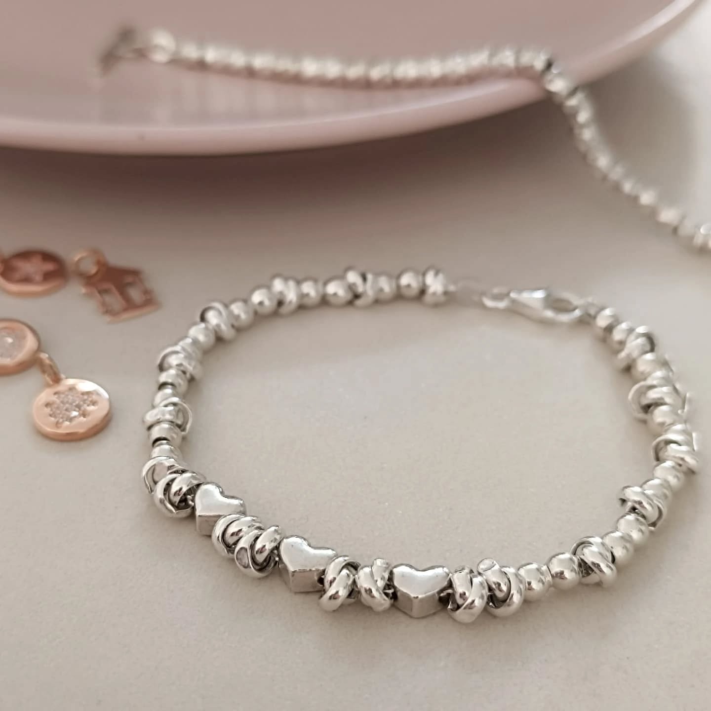 Un bracciale si modella sulla tua pelle, riflettendo la tua luce. β¨
Un bracciale diventa un frammento della tua storia
Tu che bracciale sei?
Sito internet:
Www.igioielligrace.com
πππππππππ
Boutique:
Viale Orazio Flacco 4/A-Bari
πππππππππ
#argento925 #gioiellipersonalizzati #Gioielli #gioielliinargento #fiduciaonline #acquisticurati #gioiellipersonalizzati #artigianatoitaliano #shoppingonlineitalia #gioielleriaitaliana #madeinitaly #gioiellidiclasse #fashionjewelry #jewelryaddict #clientifelici #sanvalentino #gioiellifattiamano #regalosanvalentino #braccialesumisura