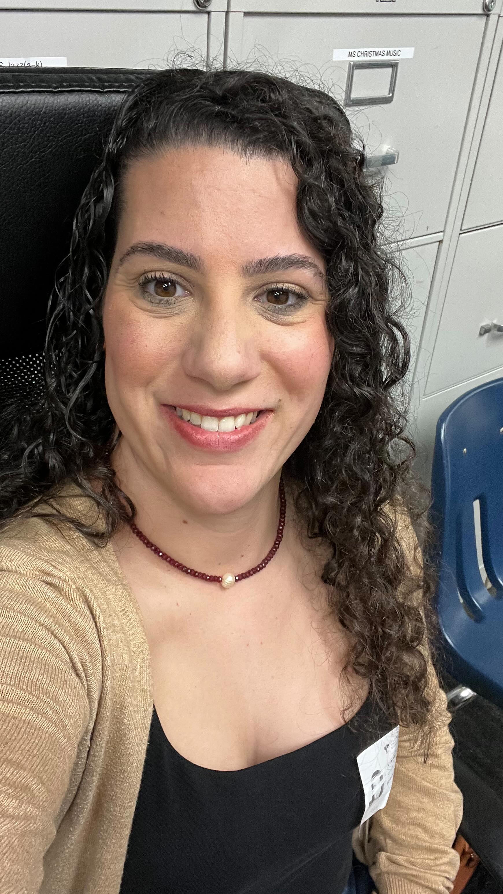 I have to be open and transparent by saying that ever since we came back from Christmas Break, I haven’t been 100% confident about my teaching and playing. Yes, I have been playing for over 20 years (almost 21 years), have two degrees to show for it and I’ve been teaching technically for almost 15 years (more consistently in the last 5 1/2 almost 6 years) but my inner critic has been strong.
This week is the first time in a while that I’ve actually felt good about my playing. However, here’s two things that people I cared about and still care about would say to me: My dad who passed away almost 6 years ago use to say “If you want something in life then you have to earn it. Nothing in life is handed to you” and the other saying actually came from one of my professors from NWSA and he would often say to me “Don’t worry, you’ll be fine”
As someone who identifies as neurodivergent or neurospicy as one flutist told me when my article from The Flute Examiner first came out,
I have always had to work harder than other people. Hearing @cleveorch past weekend reignited my passion in Classical Music.
This is me attempting to play the flute solo in the Menuet movement of the L’arlésienne Suite by Bizet (an excerpt that I’ve been studying since my NWSA days)
#beingvulnerable #flute #flauta #flauto #classicalmusic #bizet #flutist #flautista #flutistsofinstagram #orchestralmusic #musician #instamusicians #orchestralexcerpts #musicteacher #fluteteacher #healing #practicemakesprogress #recoveringperfectionist #southfloridamusicians #miamimusicians #altusflutes #playhomieplay #keepgoingstrong