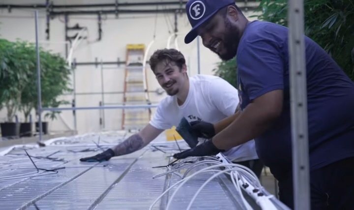 Crew Love 🧡 we’re so proud of our team.
@growworldag link to full video in our bio!