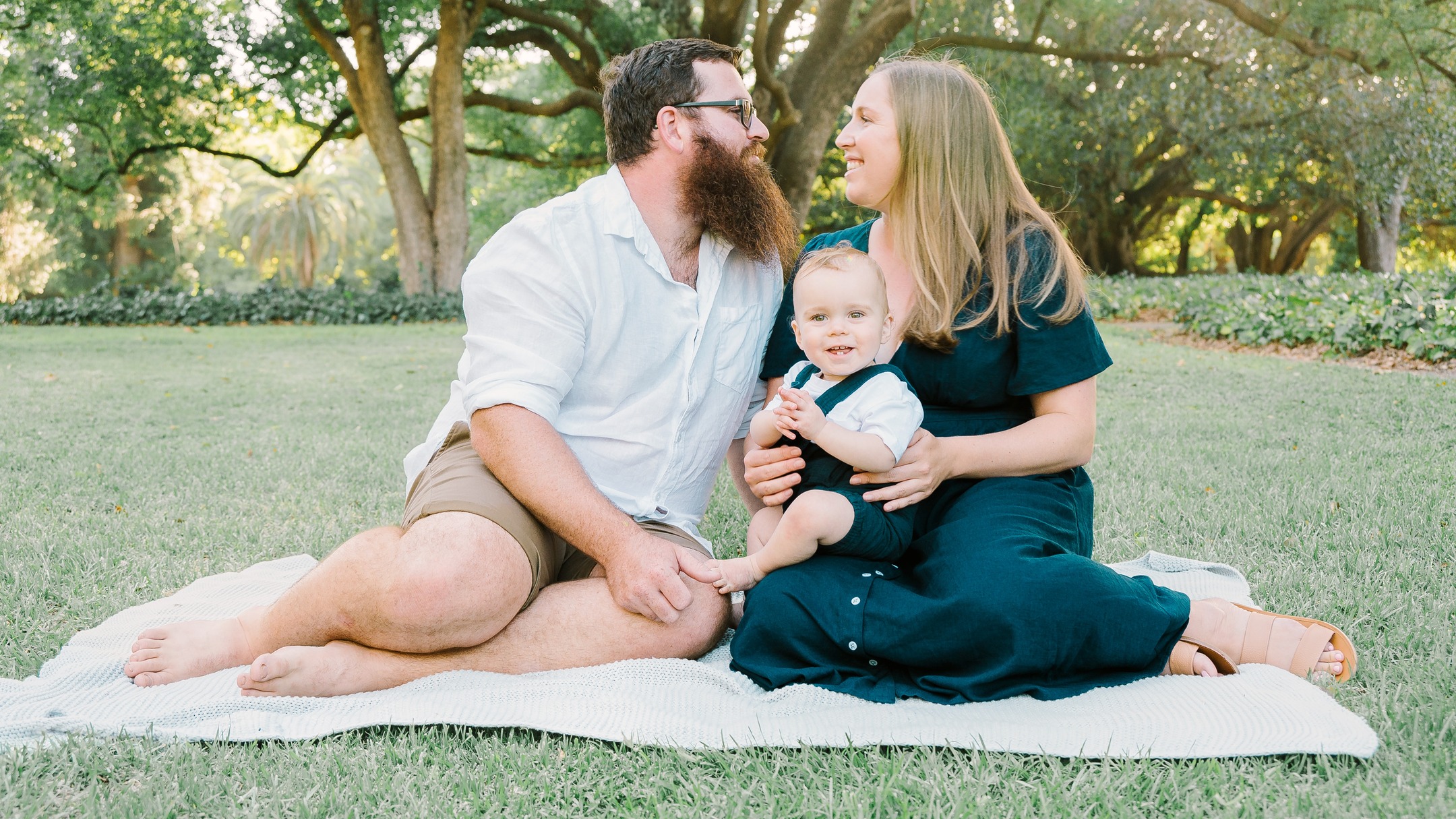 In love with the latest Hyde Park Session!
Contact me now if you would like to book in a mini session with your fam!
#familygoals #familyphotographer