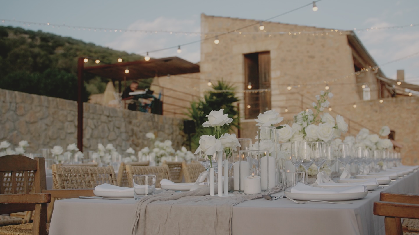 Video Frames 🎞️🌴🤍
#mallorcawedding #destinationwedding #realwedding #weddingdetails #weddingphotographer #weddingvideography #frames #luxurywedding