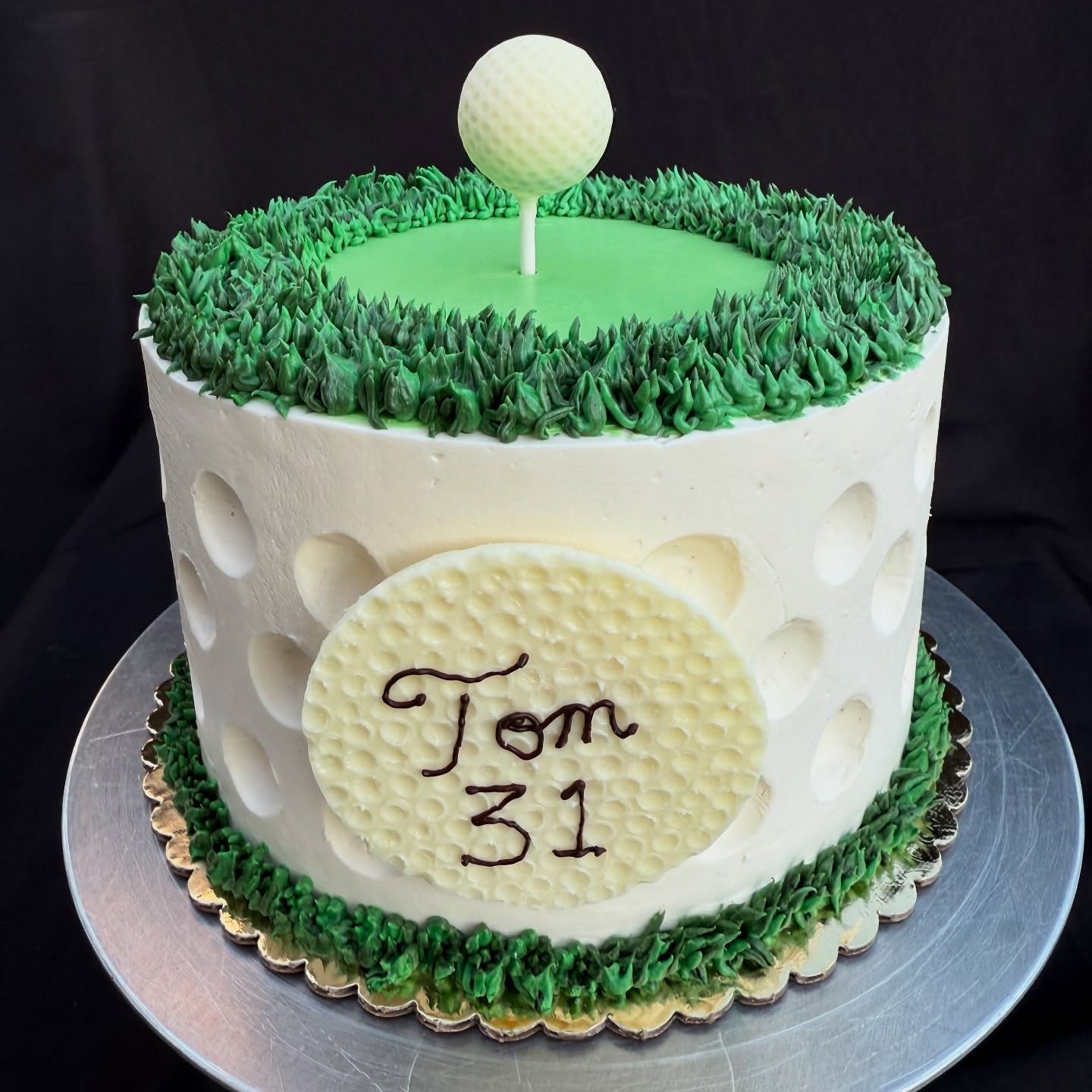 Happy birthday Tom! โณ๏ธ This custom cake is perfect FORE any golf lover
๐๐๐๏ธโโ๏ธ
Strawberry Cake, Strawberry Soak, Strawberry Mousse, Fresh Strawberries, Vanilla Buttercream, handmade White Chocolate golf ball with hidden sprinkles, and a handmade White Chocolate Golf Ball birthday plaque.
โณ๏ธ๐๐๏ธโโ๏ธ
#cakespaz #birthdaycake #customcakes #golfer #golfbirthday #golfparty #cakesforhim #cakesforher #golfing #specialtycake #sacramento #elkgroveca #sacramentofoodie #elkgrovefoodie #sacramentobakery #elkgrovebakery #ordercustomcake #custombirthdaycake #whitechocolate #golftheme #golfball #sacramentogolf #bestcustomcakes #bestbirthdaycakes #dessertcatering #ordercake #pastrychef #pastrylife #professionalchef #dessertdelivery