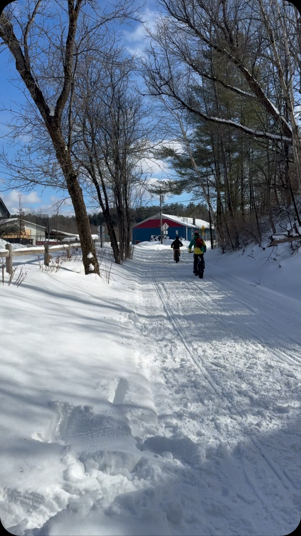 A proper takeoff for first timers🚲❄️⛄️#wintercycling #winterbike #efatbike #lamoillevalleyrailtrail #bikevermont #ebikeadventures #vermonting #somuchfun #smuggs #stowevermont #winterinvermont