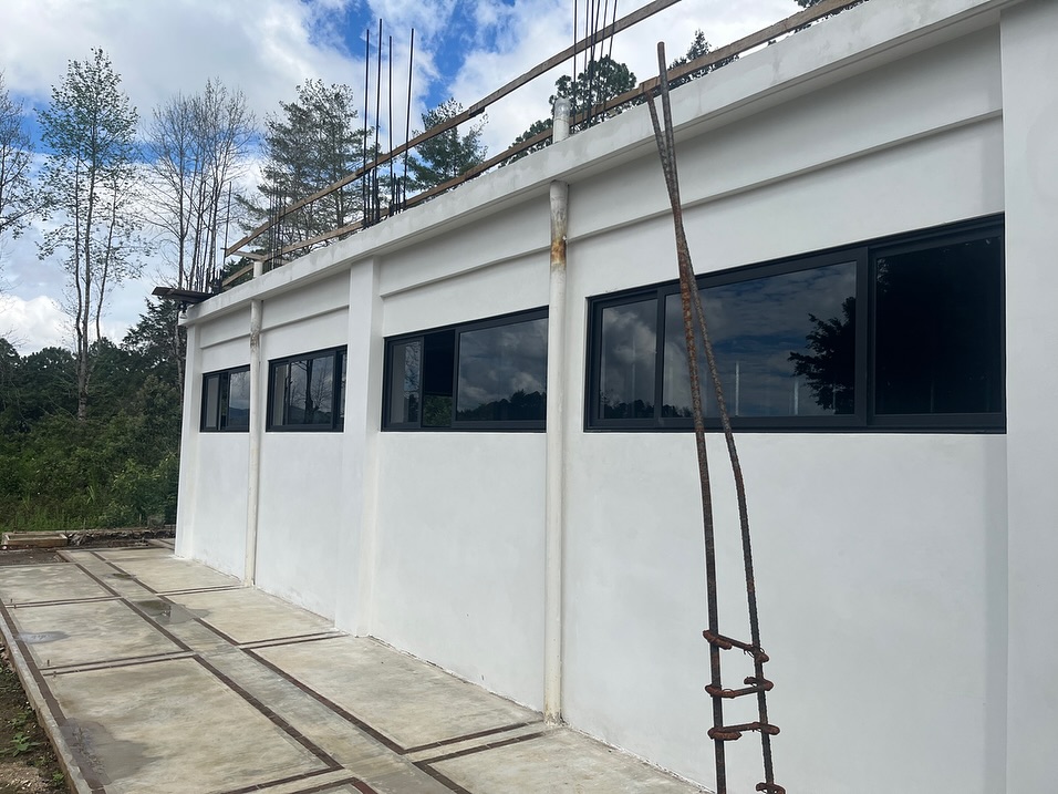 Windows have gone up at the surgical center! Day by day we inch closer and closer. So far we have raised 60% of our $50,000 target. With your help that $50,000 will be double matched by a generous donor and will help with the construction of the second level! We appreciate every donation, big or small. Thank you for your support! ❤️
Pics courtesy of Rowan Kelling