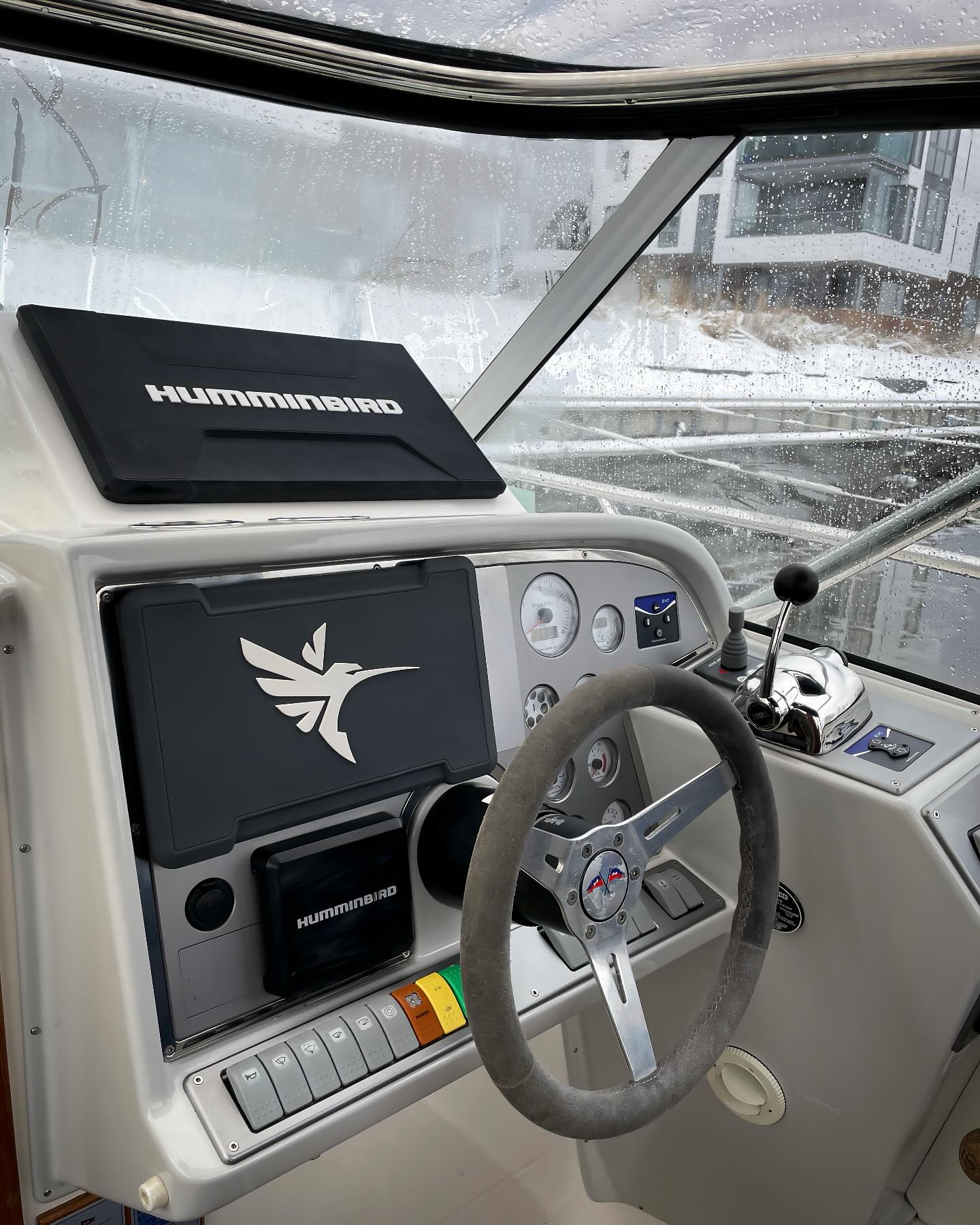 Humminbird Xplore 10 installed! Will be using this together with my Apex units with full network compatibility. 😀👍🏻
.
.
.
#humminbirdfishing #humminbird #humminbirdxplore #comstedtfishing #comstedt #nimbusboats #nimbus29nova #marinelectronics #chartplotter #boating #saltlife