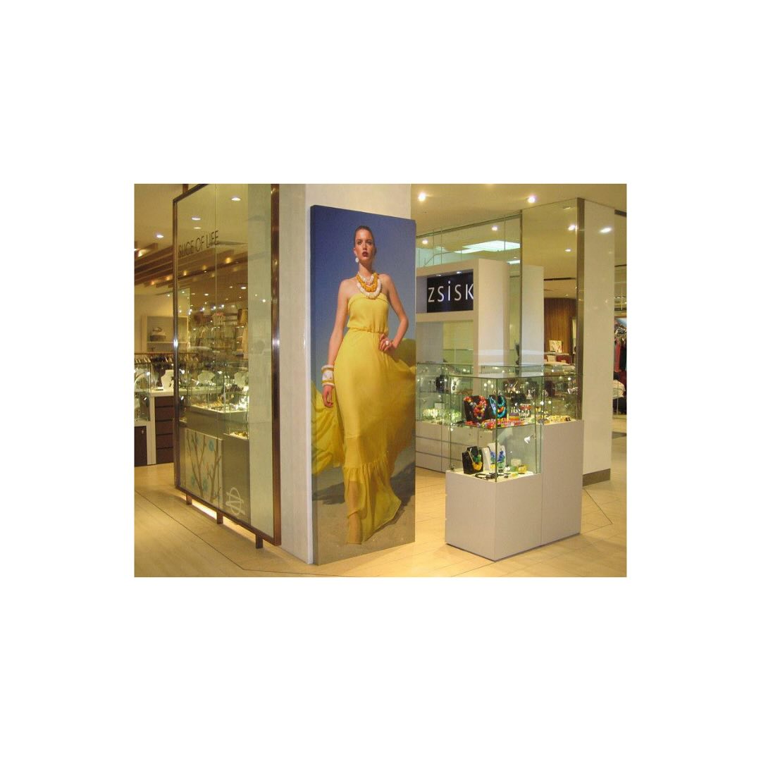 De statement sieraden van @zsiskadesign kenmerken zich door haar creatieve flair en artistieke energie.
De ontwerpen van de Nederlandse ontwerper Siska Schippers worden vervaardigd in Thailand ๐
ACTIVITEITEN
๐ก Strategisch advies
๐ก Event management (klantevent in Thailand)
๐ก PR en mediarelaties
๐ก Nieuwsbrieven
๐ก Content creatie (organisatie fotografie nieuwe collecties)
๐ก Social media management
#communicatie #pr