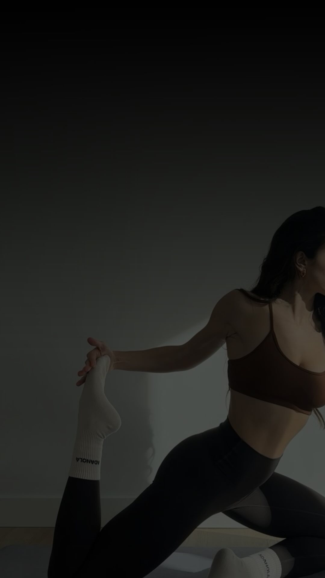 Every Saturday at 1pm yoga and stretching with a wonderful trainer!!! Unforgettable sensations!! Hurry up to sign up and spend this time with us. Lanadancer.com