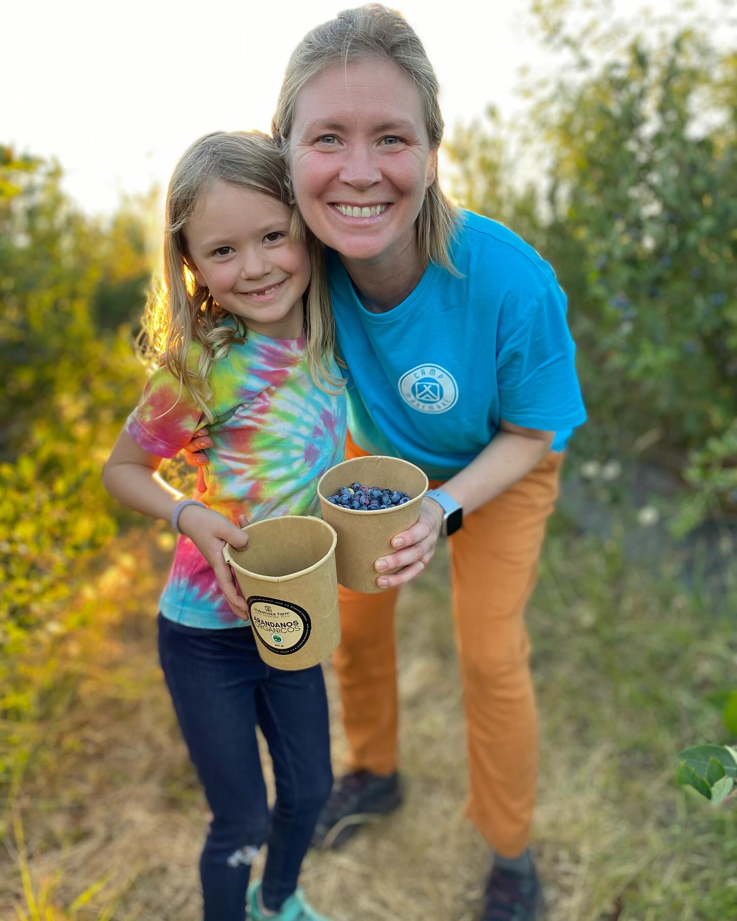 Session 5 at Camp Mákemáke was an unforgettable adventure! From epic night hikes to picking the juiciest blueberries, every moment was filled with outdoor fun. Campers also unleashed their creativity with arts and crafts, watersports, and even putting on some fantastic plays! It all went by too fast, and we couldn’t be more grateful for the phenomenal staff who made it all possible. There are just TWO sessions left—don’t miss out! We still have a few spots available in our last session from Feb 14-19. Join us for more outdoor fun and unforgettable moments! #CampMákemáke #OutdoorFun #Hiking #BlueberryPicking #ArtsAndTheatre #Watersports #CampLife #SessionSix #Unforgettable #AmazingStaff #LastChance