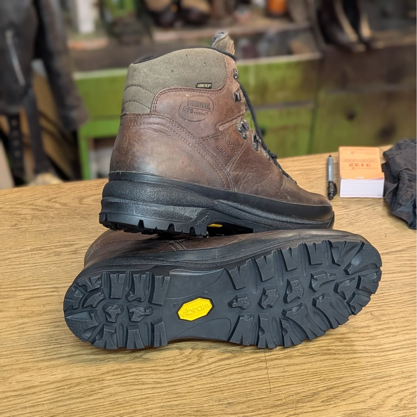 Meindl boots from this week fitted with the Vibram Baltra rubber unit
#bootrepair #meindl #meindlboots #shoerepair #vibramrepair #vibram