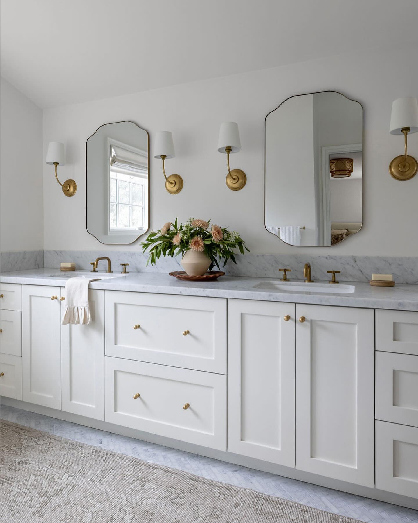 From Full Remodel to Simple Refresh ✨
In 2018, we did a full remodel of our bathroom, but this time around, we just wanted a subtle refresh. With simple updates like new mirrors, paint, softer lighting, and a cozy rug, the space feels brand new without the major overhaul.
Swipe to see the transformation—from the 2024 refresh, to the 2018 remodel, to the original!
New blog post with more details and photos on Monarizzardihomes.com. Link in bio.
2024 📸 @jessicabrydsonphotography
Need help seeing the potential in a space or preparing your home to sell? Please reach out. I would love to help! 🤍
Mona Rizzardi
Christie’s International Real Estate Sereno
Mona@monarizzardihomes.com
Monarizzardihomes.com
(415) 672-1020
DRE 01968834
#eastbayrealestate #interiordecorator #walnutcreekremodel #walnutcreekrefresh #eastbayrealtor #walnutcreekrealtor #walnutcreekrealestateagent #alamorealtor #alamorealestateagent #danvillerealtor #danvillerealestateagent #Lafayettrealtor #Lafayetterealestateagent #beforeandafter #dreamhomefinder #monarizzardihomes #herringbonetile #serenaandlily #hillsboroughrug #visualcomfort #vendomesconce #mypotterybarn #potterybarn #christiesinternationalrealestatesereno
