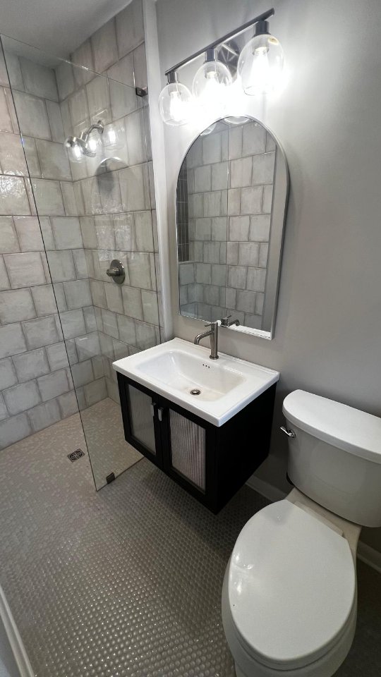 bathroom remodel isn’t just about looks. It’s an investment! Upgrading your space can boost your home’s value and improve energy efficiency. Check out this stunning transformation by Esma Revolution!
Ready for yours?
🌐 EsmaRevolution.com
📞 404-429-7970
#EsmaRevolution #BathroomRemodel #georgiastate #homeupgradespecialist #beforeandafter