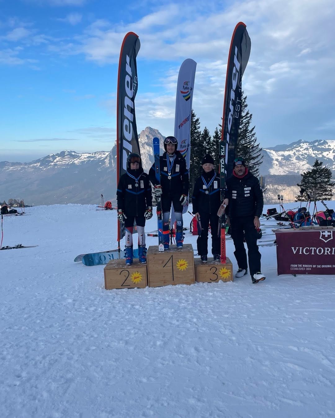 Meisterschaftsmedaille für den SCO! Bei den SG Meisterschaften des ZSSV und ZSV auf dem Stoos konnte sich Jan in der Kategorie U16 den 3. Platz holen 💪🥉⛷️