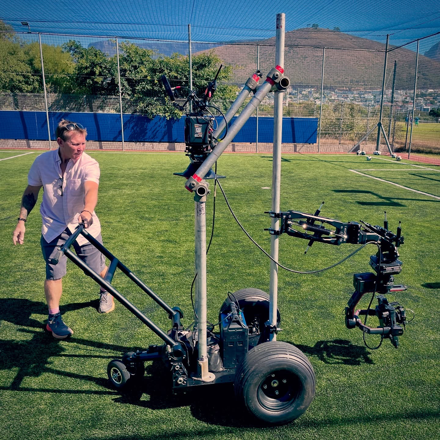 #craigbekker #katanagrips #moonlightingfilms #commercial Sony Venice Rialto rig ready for rickshaw mayhem.