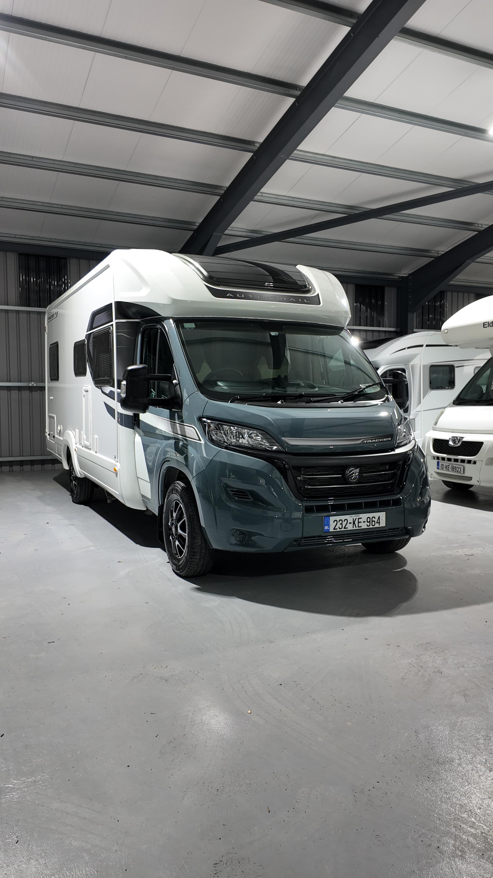 Looks easy on paper 📄
#motorhome #detailing #summeready