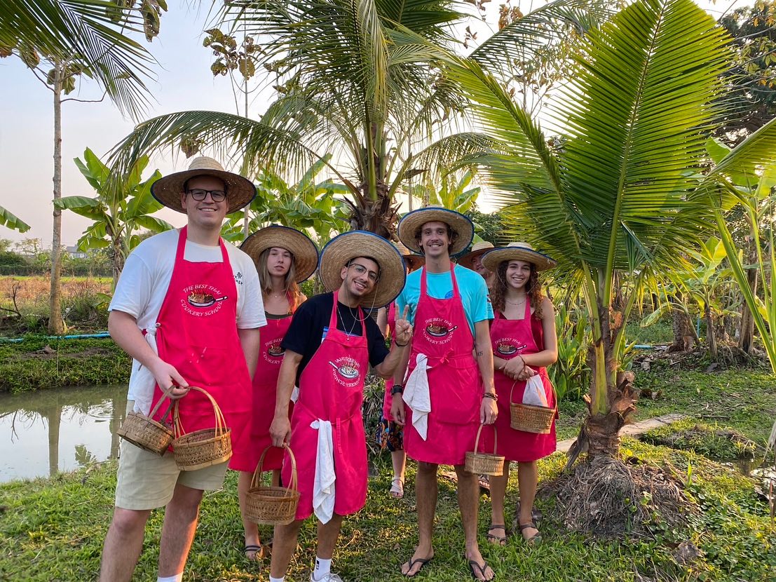 Recap cooking class this week
Thank you for joining our class🔥🔥🔥
Hope you have an amazing experience with us
#cooking #thaicooking #thai #Chiangmai #lerning #cooking #thaicookingcourse #activities #workshop #thaicusine