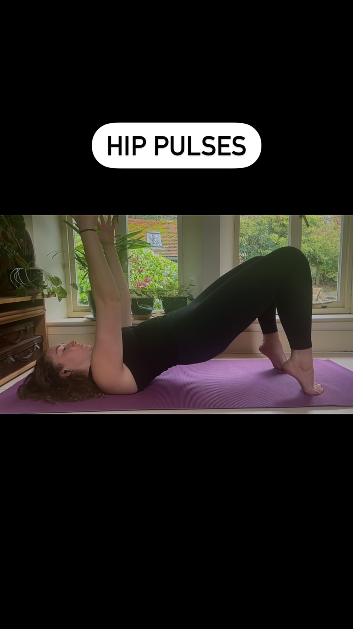 Need a quick glute burner !? Try this 🔥
. 10-20 REPs of each
. For bad shoulders - try all side side work completely lying down
. Remember to do the other side ! 😂
. Add in another set of glute bridges to finish off for extrraaa spice ❤️
#pilates #matpilates