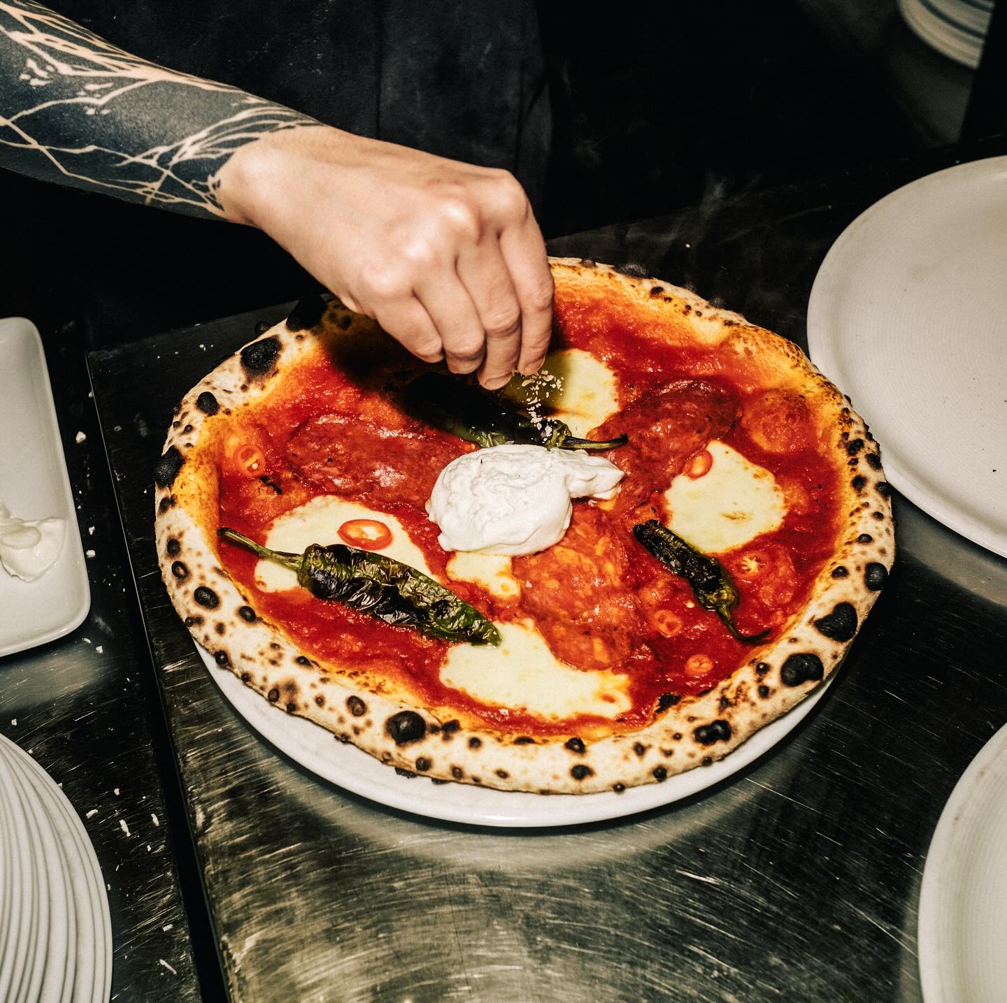Our most sold pizza 🥇
Spicy salami (Spianata Calabrese), creamy burrata from Brandenburg, Pimentos Padron, fresh chili.
Lots of heat, offset by the creaminess of the burrata 🥵
It’s been on the menu almost since opening ✨
