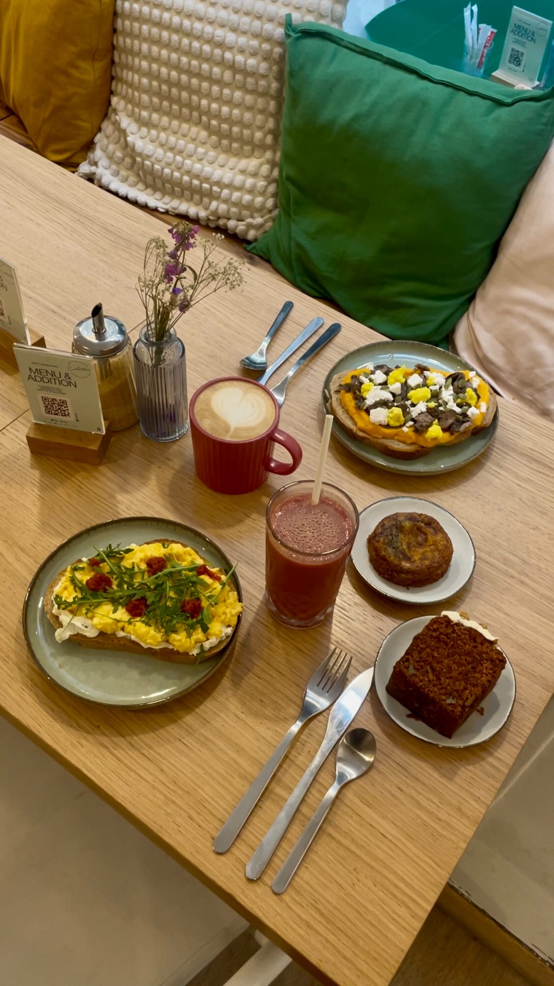 JEU CONCOURS 💙
Pour la St-Valentin on vous offre un brunch pour 2 personnes (évidemment) dans le coffee shop de votre choix 🌻
L’occasion de découvrir notre nouvelle carte 😘
Like, commente ce réel avec le nom de ton invité et si tu veux augmenter tes chances partage ce réel en story 🍪
Résultats Vendredi 14 Février 🥰
A très vite chez Culottée 🌻
💙 Culottée - Boétie - Paris 8
💚 Culottée - Panoramas - Paris 2
🍪 Coffee shop, breakfast, brunch & lunch
🗓️ Du lundi au dimanche, réservations sur www.culotteecafé.fr
#concours #brunch #valentinesday #love #coffeeparis #culotteecafe