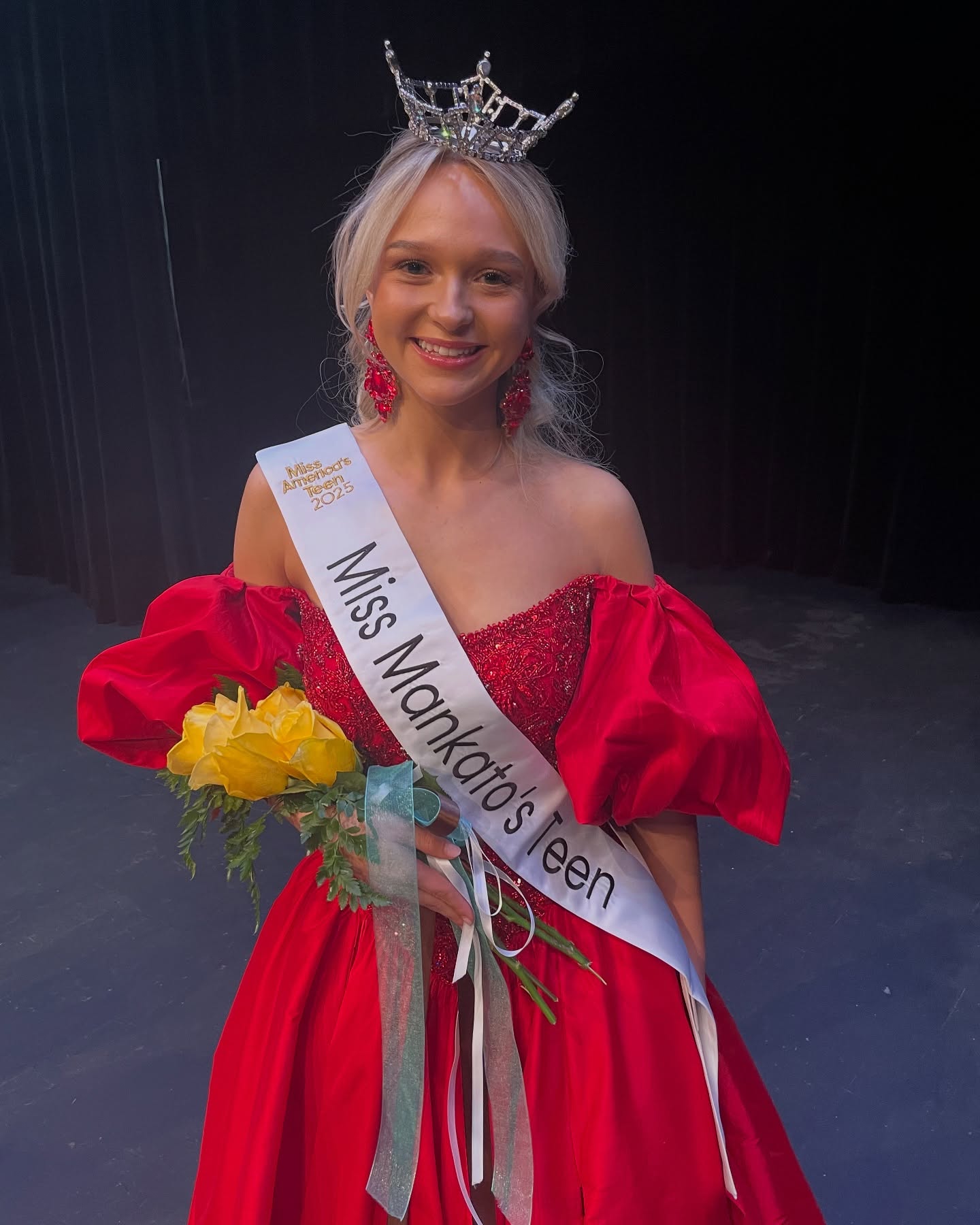 I am honored to announce that I am your new Miss Mankato’s Teen 2025✨ It is an honor to represent Mankato. I want to extend my gratitude to everyone who has helped me, from my first local directors, who shaped me into who I am today, to my wonderful family, who has supported me in my journey. I’d also like to thank my coaches @cheripaulkennedy @pageantsmart for guiding me to be the best version of myself! While competing for Miss Mankato’s Teen, I met many outstanding delegates that day. My favorite part of the competition day was when we were backstage helping each other get ready for the day. The energy backstage and the lively atmosphere made this day so special. I loved every second of it and can’t wait to make even more wonderful memories this upcoming year as your Miss Mankato’s Teen!