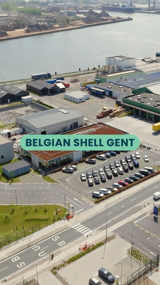 Veiligheidsfilms voor Belgian Shell Gent
🎬 Shell wilde in hun Gentse plant mensen op een informatieve manier laten kennismaken met hun veiligheidsbeleid. We werkten samen met hen 3 veiligheidsfilms uit voor 4 specifieke doelgroepen.
💡 We maakten in totaal 7 taalversies zodat de inhoud voor een ruim publiek toegankelijk is.
💪 Een uitdagend project waar we met plezier aan werkten!
#ingeblikt #videoproductie #veiligheidsfilm #veiligonthaal #safety #preventie