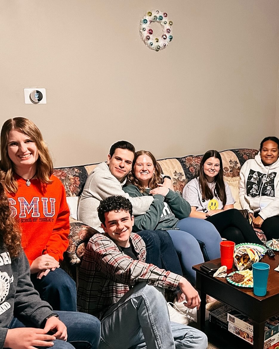 We had such a fun time at our Super Bowl party! 🏈🎉
Come join us the rest of this week:
-Wed, 9am at HTSC 121 for Bible study 📖
-Thurs, 12:30-2:30 at FOX TROT for coffee ☕️
-Sun, 6pm at Tolleson Center for Worship + Dinner 🎉