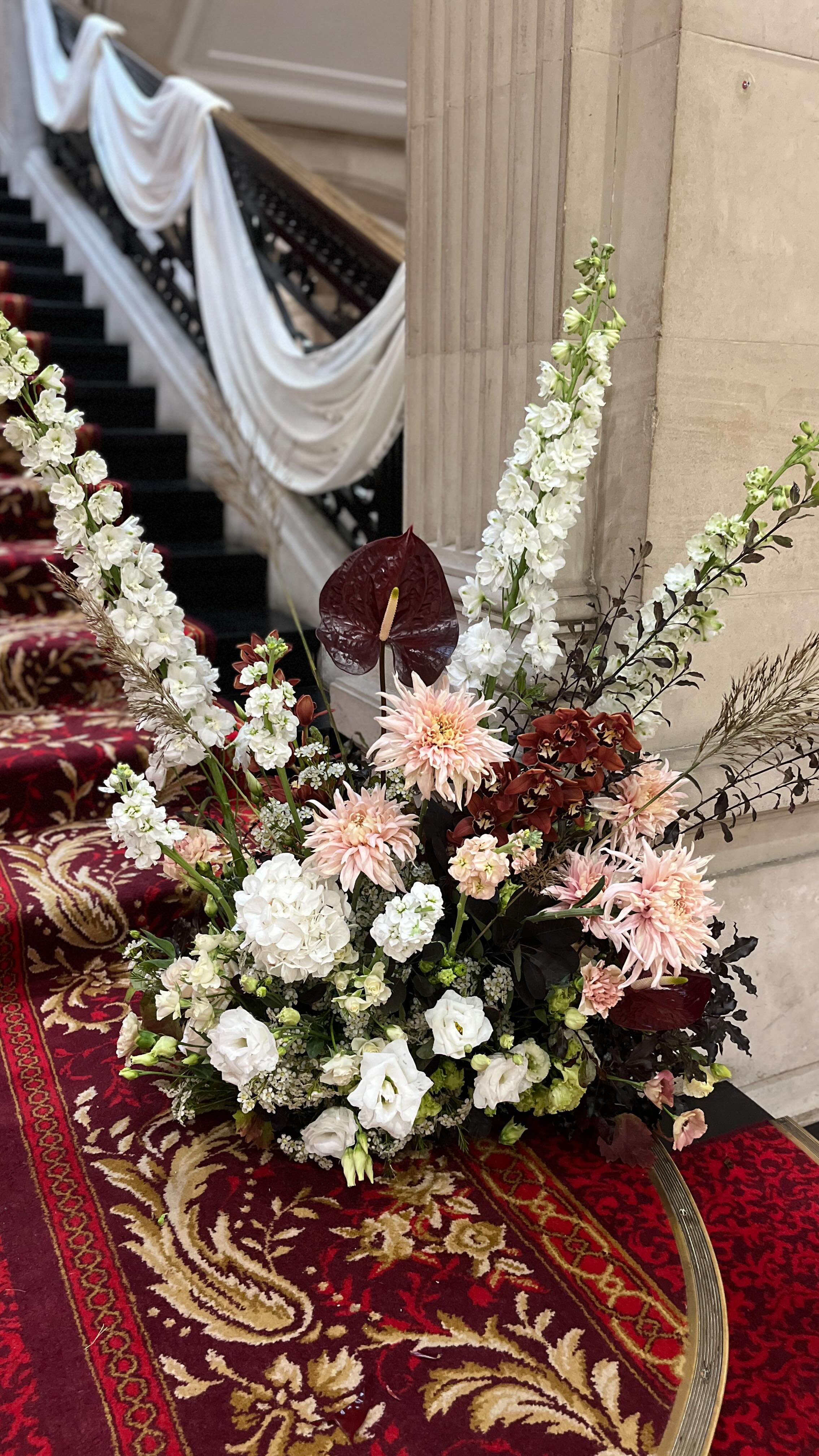 A few behind the scenes snippets from one of my favourite weddings of last year. Fola & Lukemans special day back in October at the impressive @oggsvenue