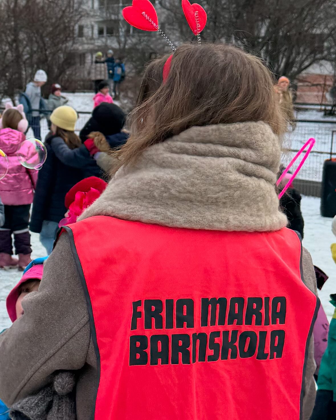Alla ❤️-ans dag på Fria Maria. Hemlig vän, ansiktsmålning, kärleksfest på rasten, såpbubblor och ett ständigt värdegrundsarbete där alla får vara sig själva, alla får vara med och alla säger hej!