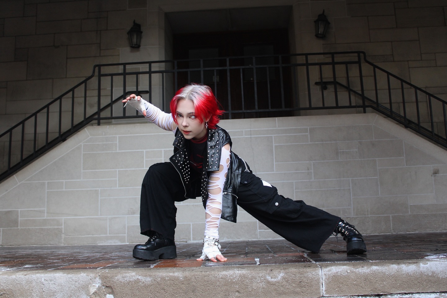 show me your wild side.
📸 @efiephotos @efie_star
#uchicon25 #uchi #wolfie #grunge #y2k #lgbt #rapper #artist #04 #producer #musician #chicago #kaigaiidol