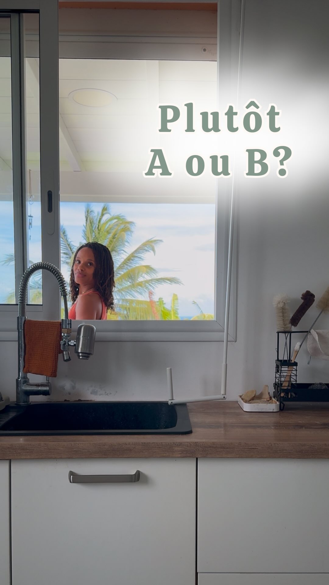 J’aime les choses bien faites, je suis une personne intentionnelle… mais après 8 ans d’entrepreneuriat, j’ai aussi appris que “fait vaut mieux que parfait” !
Si tu attends que tout soit parfait, tu ne te sentiras jamais prête, et tu n’agiras jamais pour réaliser tes rêves.
Demande toi plutôt pourquoi la perfection est-elle si importante pour toi ?
Mais si tu fonces tête baissée, les choses seront faites, oui… mais qu’en est-il de l’intention derrière tes actions ? Des conséquences ?
Tout est une question d’équilibre.
Vie et travail ? Maintenant ou plus tard ? Fait ou parfait ?
👉🏽 Comment tu trouves ton équilibre toi ? Dis-moi en commentaire !
#businessintentionnel #coaching360 #lifeandbusinesscoach #coachingholistique #femmeambitieuse #sereineetpuissante