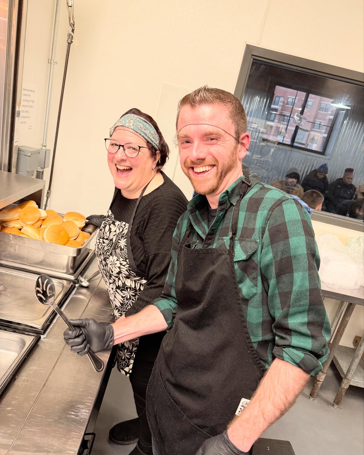 🐝 Another BIG night FEEDING EVERYONE in two states. 💘 @melissa.bozzuto, @rmbozzuto, and Nathan served up sloppy joes, mac and cheese, Cole Slaw, and special Valentine’s Day Cookies prepared by Aunt Pammy at Hope Ministries in South Bend, IN. Thanks to all you donated $$ to support this meal @snlhandley @cathykonecny @good73mg92 @konecnydeborah and David E.
Meanwhile, @heatherdimon was cooking up Chicken Fajita Casserole and @hmatako made special delicious Valentine’s Day cookies for the residents and staff @lsscentralohio Faith Mission in Lancaster, OH. Grab and Go Food items for breakfasts was also purchased and delivered for this shelter. ♥️
BUSY BEES INDEED 🐝. You can support our mission by donating directly to Madhukara via @zeffyplatform. Link is in the bio!