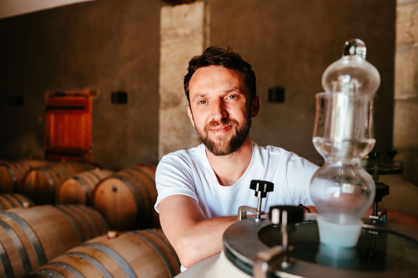 ✨ #ProducerFocusFriday – Domaine de La Dourbie ✨
Nestled at the foot of the Larzac plateau, between the Hérault River and its tributary, Domaine de La Dourbie has been rooted in the landscape since 1781. A place where history, nature, and winemaking passion converge. 🍇💫
In 2003, the Serin family took over, transforming this hidden gem into a beacon of organic, terroir-driven winemaking. With respect for biodiversity, everything is done on-site—by hand whenever possible. 🍃🌿
What makes La Dourbie truly exceptional? Three distinct terroirs, each bringing unique character to their wines:
🌸 La Dourbie – The Terroir of Flowers: A 20-hectare vineyard surrounding the estate, where old vines of Terret Blanc, Cinsault, and Carignan thrive in a rich biodiverse ecosystem. The wines here are all about elegance and freshness.
🌋 The Volcano – Terret on Basaltic Tuff: A rare 1.8-hectare plot on the slopes of an extinct volcano in Aspiran. This land gives birth to a stunning low-alcohol PetNat, full of vibrant citrus and saline notes. A natural playground for Terret Blanc lovers. 🍾⚡
🏞 Rouveyrolles Valley – The Mystical Mala Coste: At 350m altitude, in the heart of the garrigue, century-old Cinsault and Grenache Gris/Blanc vines soak up the warm sun and cool night air, crafting wines of incredible depth and aromatic precision.
From experimental cuvées aged in acacia barrels to their celebrated ‘New Wave Carignan’, La Dourbie is a domaine that continues to push the boundaries while honoring tradition.
A winery of passion, innovation, and connection to the land—and one we’re proud to work with. 🖤🍷
📍 @la_dourbie
📦 Available now at Moreno Wines!
#LaDourbie #LanguedocWine #OrganicWine #NaturalWines #TerroirDriven #WineLover #MorenoWines #FrenchWine #Winemaking #OldVines #Biodiversity #WineArtisans #WineImporter #SmallProducer #TerretBlanc #Cinsault #Carignan #Grenache