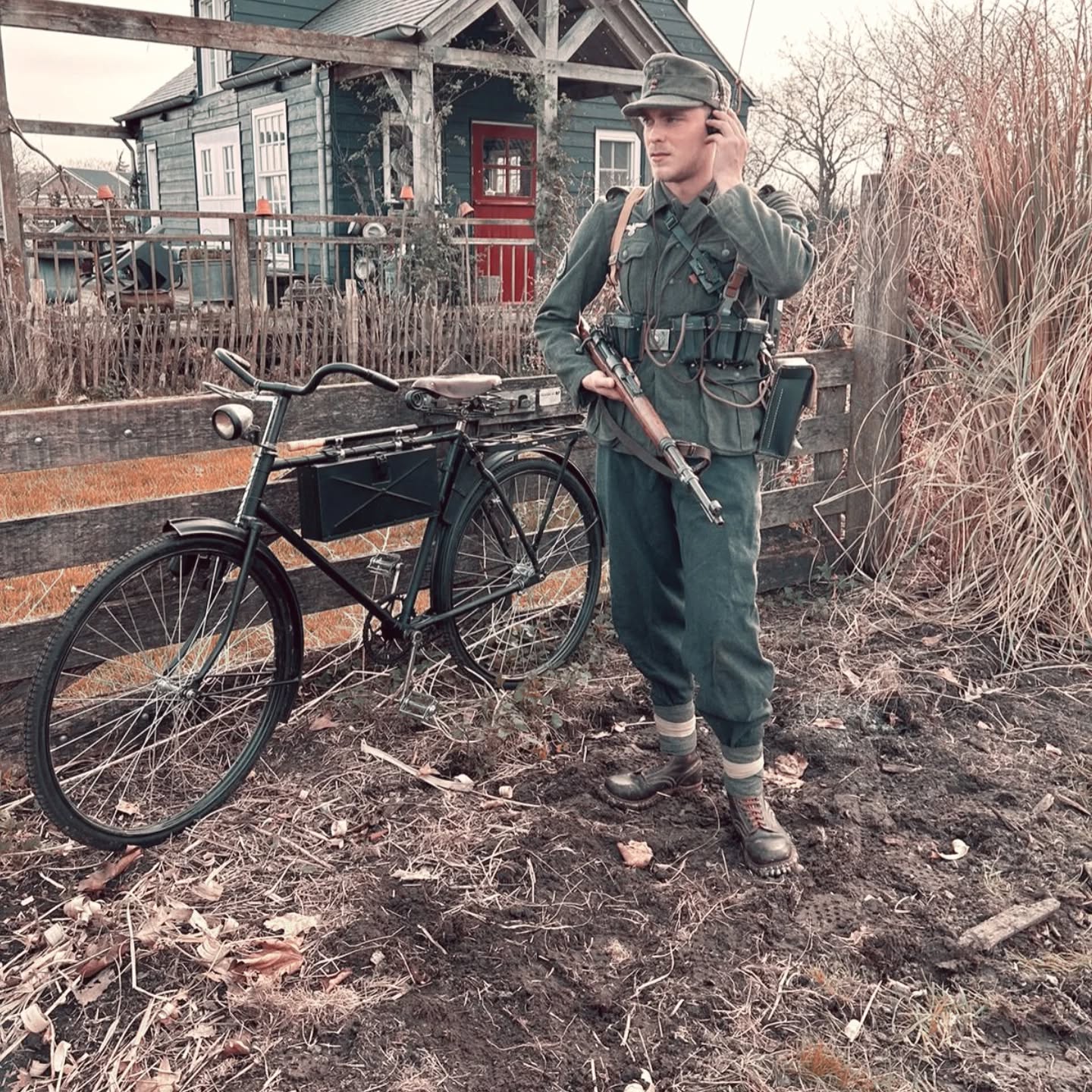Gebirgsfunker Müller listening to an incoming message that he receives on his Feldfu. On this photo he is wearing his full funker kit.
➖➖➖➖➖➖
#krieg #reenactmentgear #ww2 #pioniere #drk #officer #germany #deutschland #austria #worldwar2 #heer #Funker #ww2reenactment #mountaintroops #gebirgsjäger #sanitäter #nonpolitical #edelweiss #gbj #gebirgsjager #reenactors #reenactment #german #soldier #sanitater #jager #ww2german #reenactor #panzeralarm
📸© @geb.jag.r.100
➖➖➖➖➖➖
🔎We are a Gebirgsjäger reenactment group stationed in the Netherlands. We mostly participate in events in Belgium, the Netherlands and Germany. If you are interested in joining our group, you can send us a message!
➖➖➖➖➖➖
© All copyright belong to their respective owners
➖➖➖➖➖➖
⚠️ This page is Non-political,
Any comment inciting hatred, discrimination or violence will be deleted
➖➖➖➖➖➖
✏ Comment and tag your friends!
➖➖➖➖➖➖
Check out my kameraden:
@gebirgs.sanitats.abtl.95
@helferinnen
@historicalwarfareinc
@the_dutch_historian
@die_gespenster
@edelweissgruppe