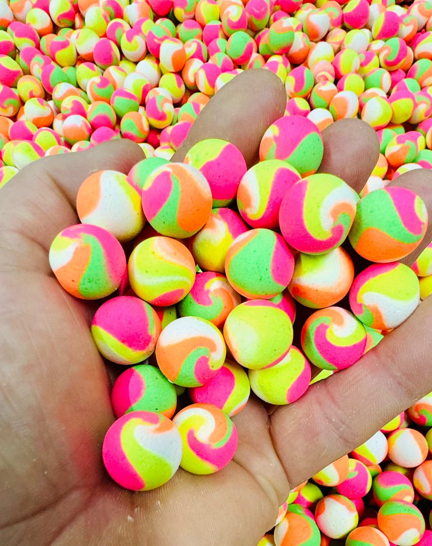 Fluoro Swirls to brighten the day #carpballs #hookbaits #popups #swirls #fluoro #fishing #carpbait