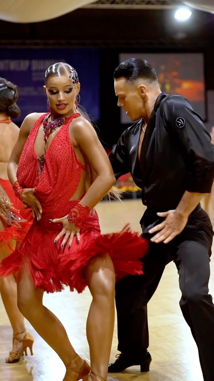 ๐๐บ @beatricerupslaukyte_ & @augustinas.trinkus
Winners of 2025 Rising Stars โญ๏ธ Latin
๐ฅ @studiopm.photo
#dance #latin #blonde #dancerlife #movement #style #wdsf