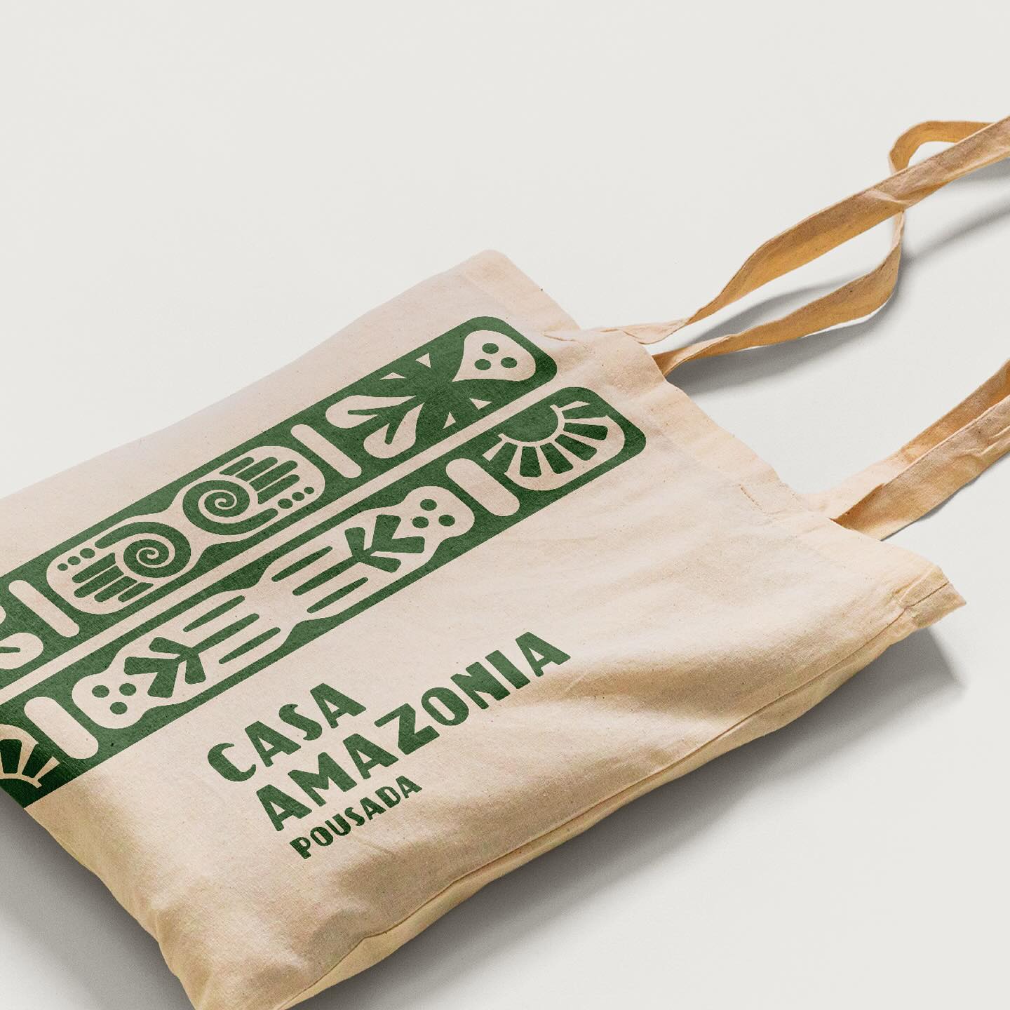 || BRANDING ||
Vous aimez l’identité visuelle de la Pousada Brésilienne « Casa Amazonia » ?
Vous aussi vous aimeriez créer une image de marque forte et pleine de sens pour votre projet ?
Contactez-moi ! En discuter ne vous engage à rien et peut vous permettre d’y voir plus clair.
Je serais ravie de vous accompagner dans cette étape importante et cruciale pour la réussite de votre entreprise.
À bientôt !
________
On n’oublie pas de charmer l’algorithme: logo, identité visuelle, branding, graphiste, image de marque, communication visuelle, entreprise, auto-entrepreneur, petite entreprise, boutique
#identitevisuelleentreprise #logoprofessionnel #designdemarque #creationdelogo #branding #imagedemarque #graphicdesign #graphiste #graphistefreelance #brandidentity #identitevisuelle #logo #logodesigner #entrepreneur #entrepreneuse #petiteentreprise #monentreprise #autoentrepreneur #brandidentity