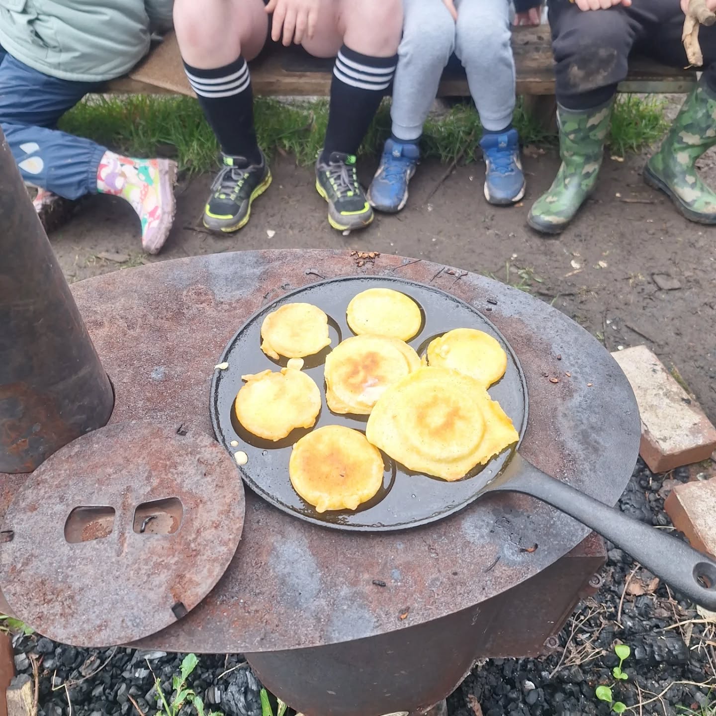 Love
Love of pancakes
Love of fair sharing
Love of time to raid
Love of traps
Love of stories
Love of noticing the birds getting louder
Love of daffodil shoots
Love of crafting an object to be proud of
Love of life when there is time to be.
It's been a good week
❤️
#forestschool #lovespring #childcentred #outdoorlearning