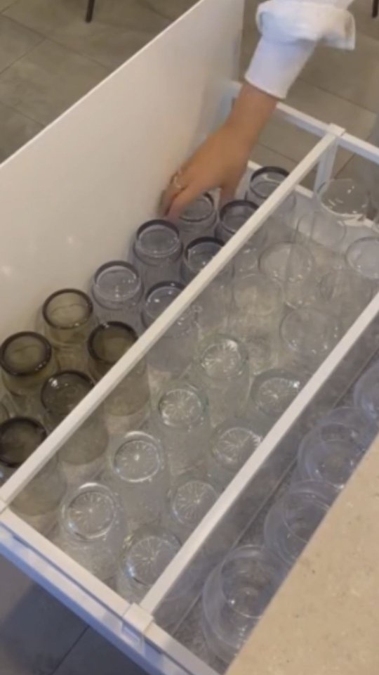 Somehow, January came and went...but that 'one day' to-do list? Still here. If you have been avoiding that closet, that pile, or that one project, you're not alone. Let's start checking things off - small steps add up!. Your space should feel good to be in, and we're here to help make it happen. We're all about setting up systems with intention and making your home actually work for you, not against you. So, what's one thing you have been putting off? Maybe today's the day...
.
.
.
#simplifiedliving #homeorganization #intentionalspaces