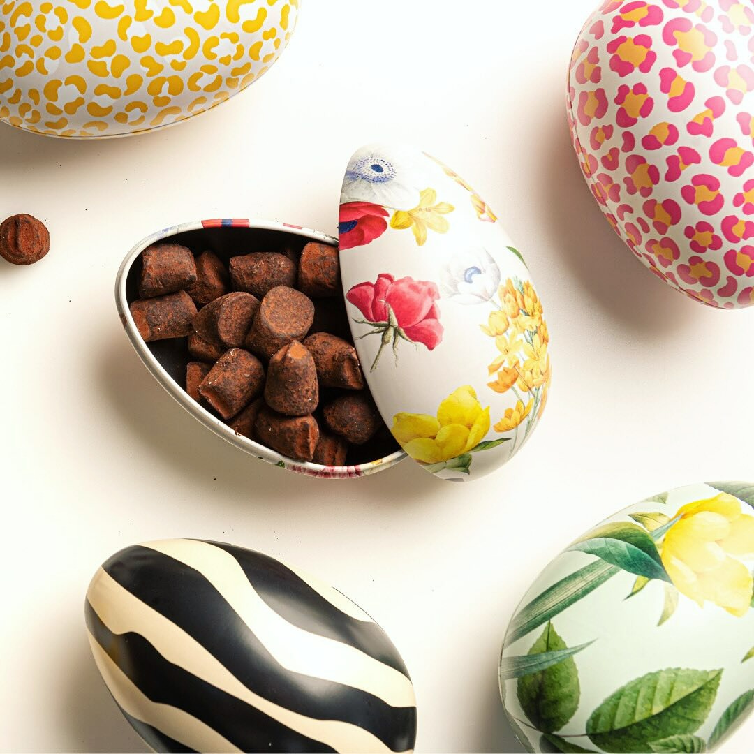 🎉 Welcome to the Magnify Family, GÅVA! 🎉
We’re so excited to introduce Gåva, a brand that brings Scandinavian charm to gifting! These beautifully designed Swedish Påskägg tins are perfect for Easter and beyond—available filled with premium chocolates or Swedish candy, or sold empty so you can fill them yourself with whatever sweet surprises you like. ✨
A thoughtful, reusable way to make any moment extra special. Now available through Magnify Sales Group—retailers, let’s bring some joy to your shelves!
📩 DM us for details or visit magnifysalesgroup.com to learn more.
#Gåva #SwedishTradition #ScandiStyle #ThoughtfulGifting