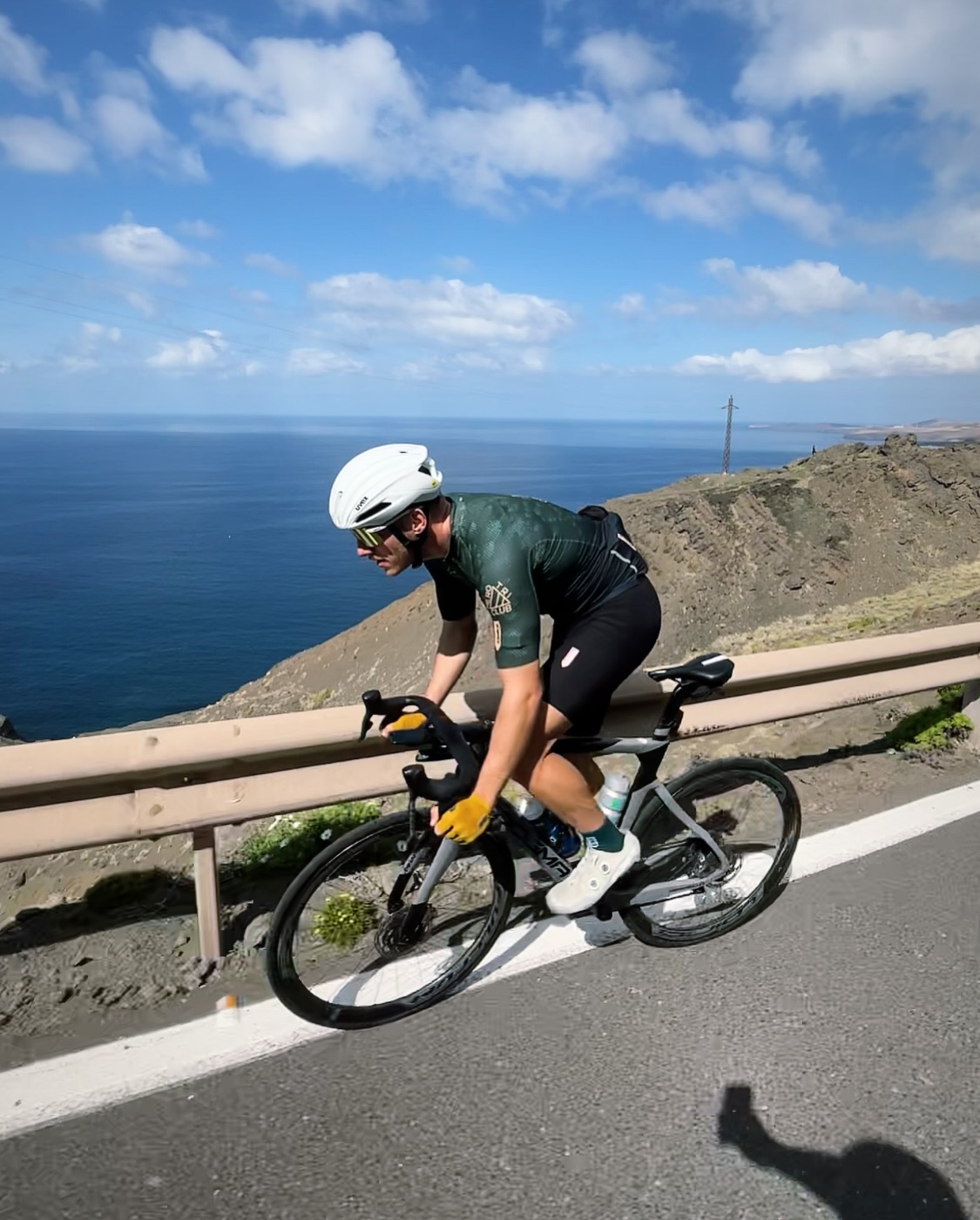 My first training camp of 2025 is a wrap 🌯. Due to a flue at the beginning it was difficult to set specific training emphasis. However some strong sessions on the bike and run towards the end give me confidence that I am on the right path. I could also resume my swim training which gave me a lot of joy 🐳.
Thanks for the amazing training group, that made it awesome two weeks 🤙.
#buildup#training#trainingcamp#triathlonlife