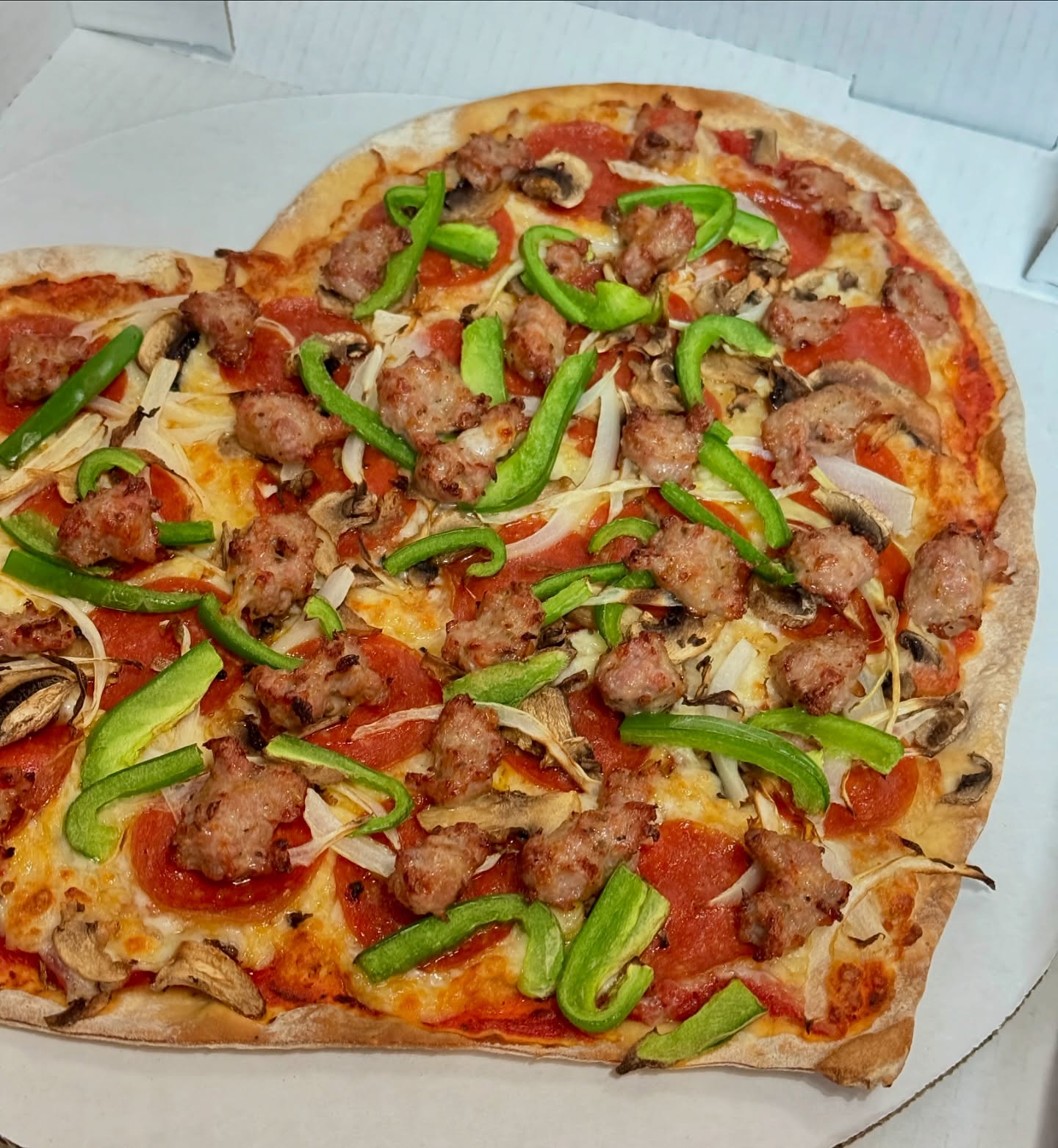 Happy Valentine’s Day! #pizza #jpspizza #heartshaped #heartshapedpizza #wilmette #northshore