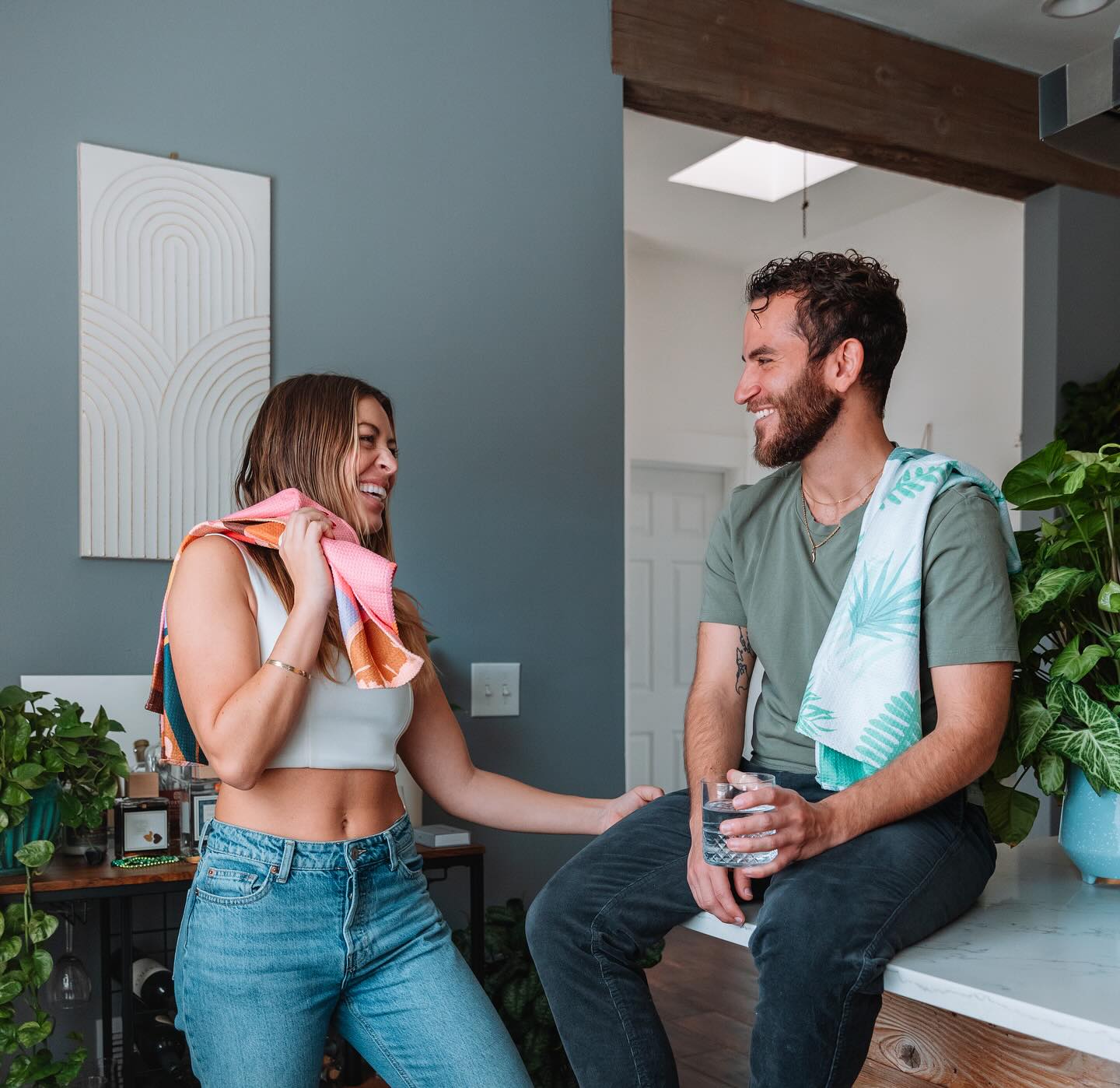 Valentine’s day is right around the corner which calls for the perfect gift 🎁. If you haven’t gotten one yet, RHB towels are a great choice! From our wide selection of lovely patterns and colors, you can find the right one for your loved one ❤️.
#hawaii #giftideas #valentinesday #love #localbusiness