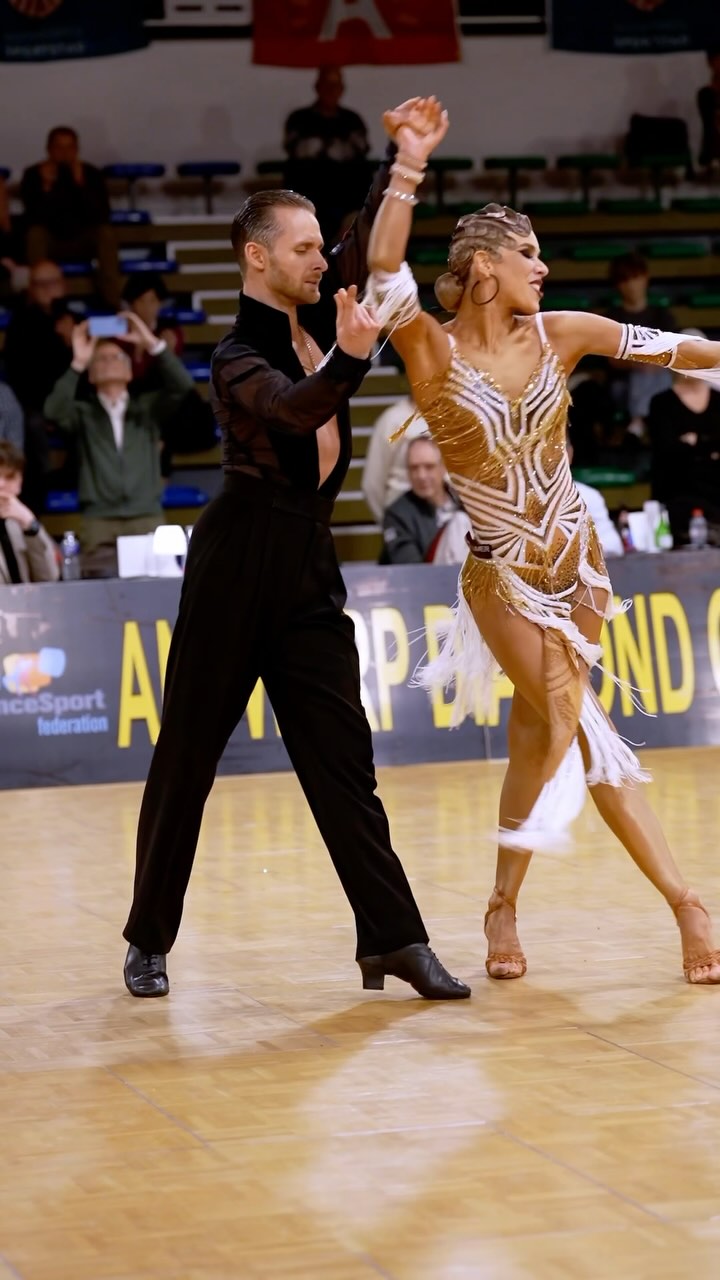 ๐๐บ @tabea.louisa & @zakharowitalii
๐ฅ @studiopm.photo
#dancesport #dancer #life #movement